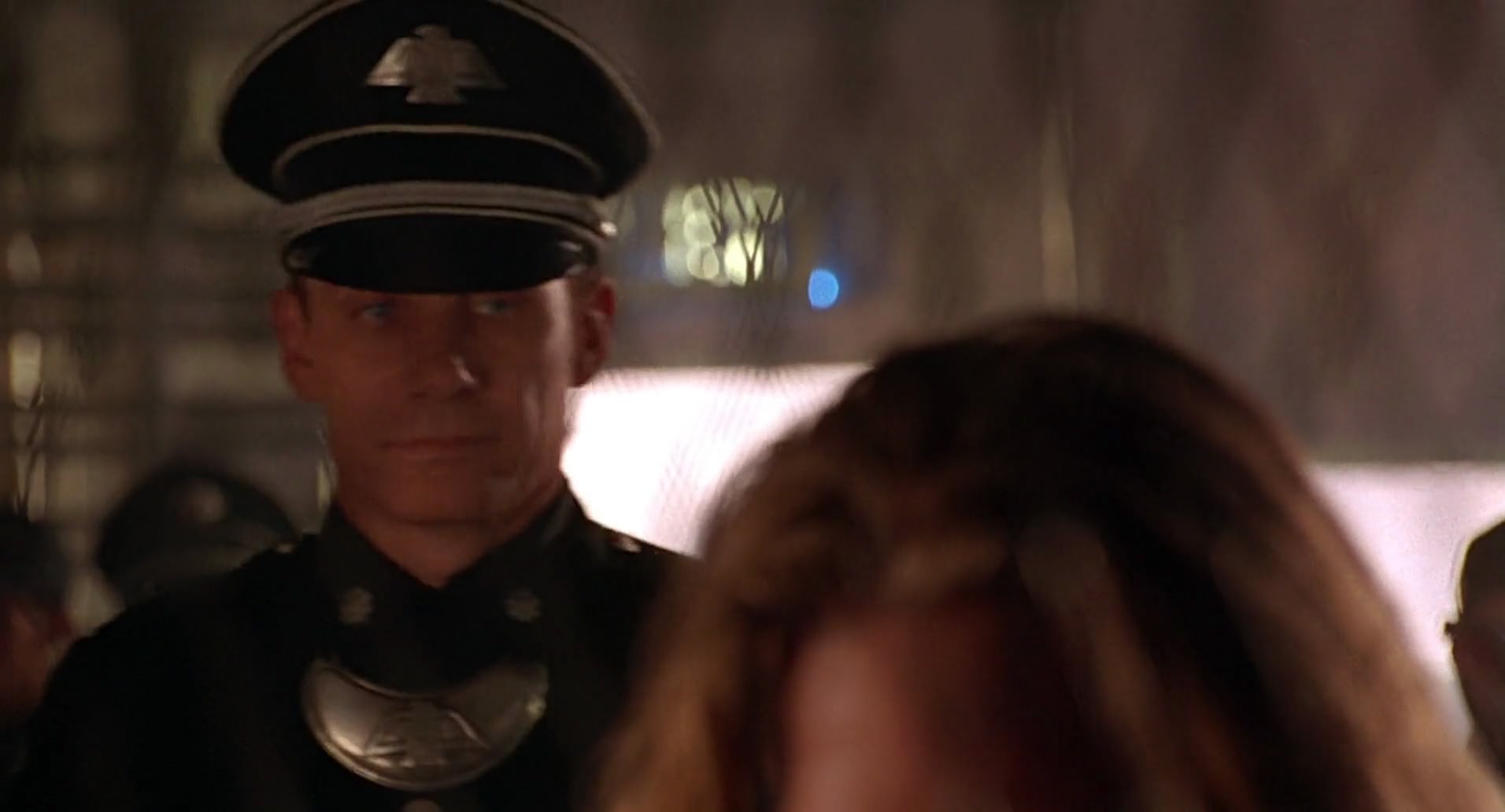 Barb Wire (1996) screencap 7215