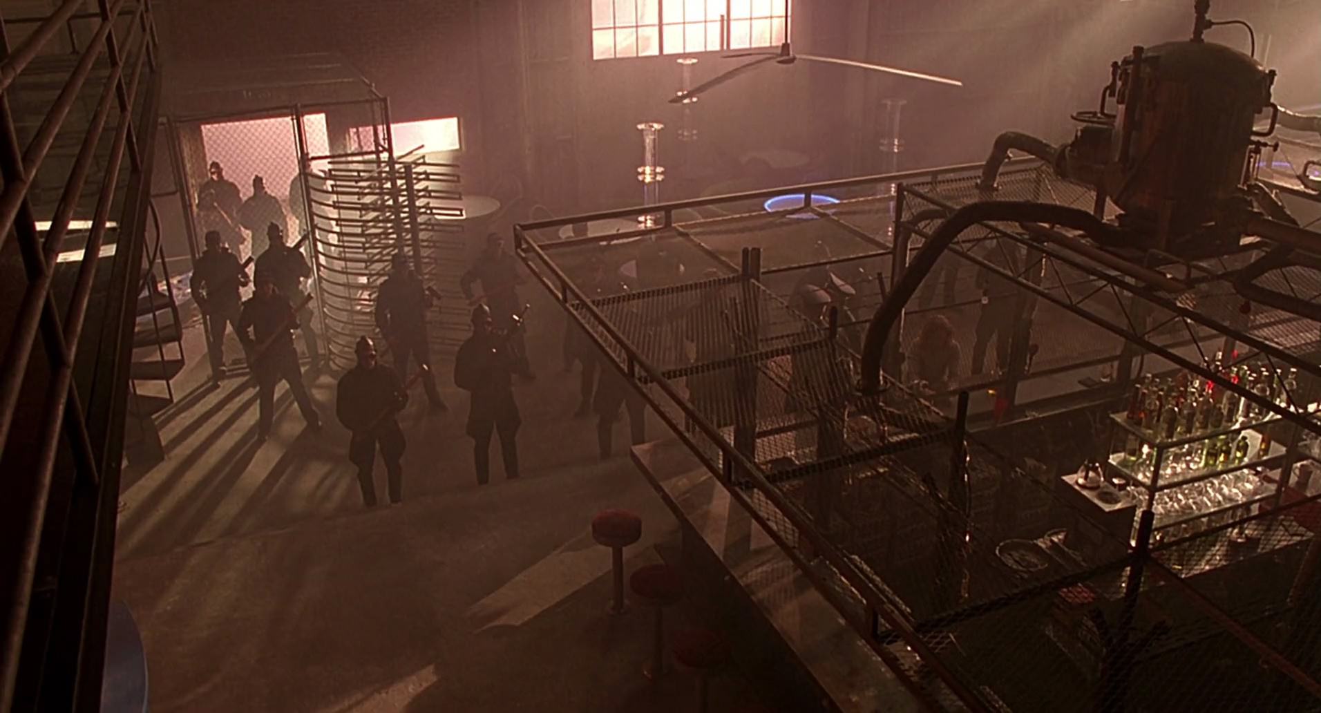 Barb Wire (1996) screencap 7224
