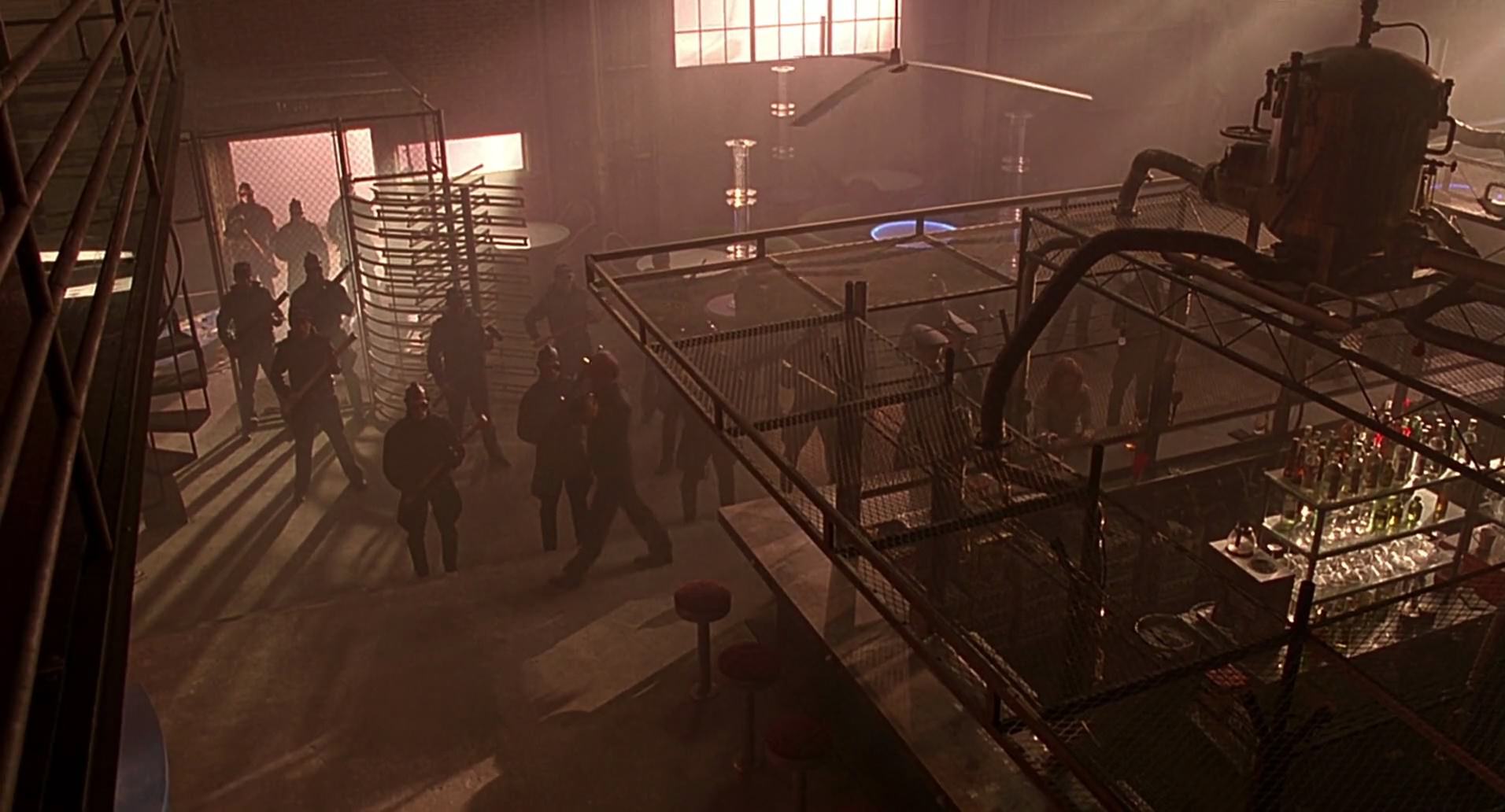 Barb Wire (1996) screencap 7227