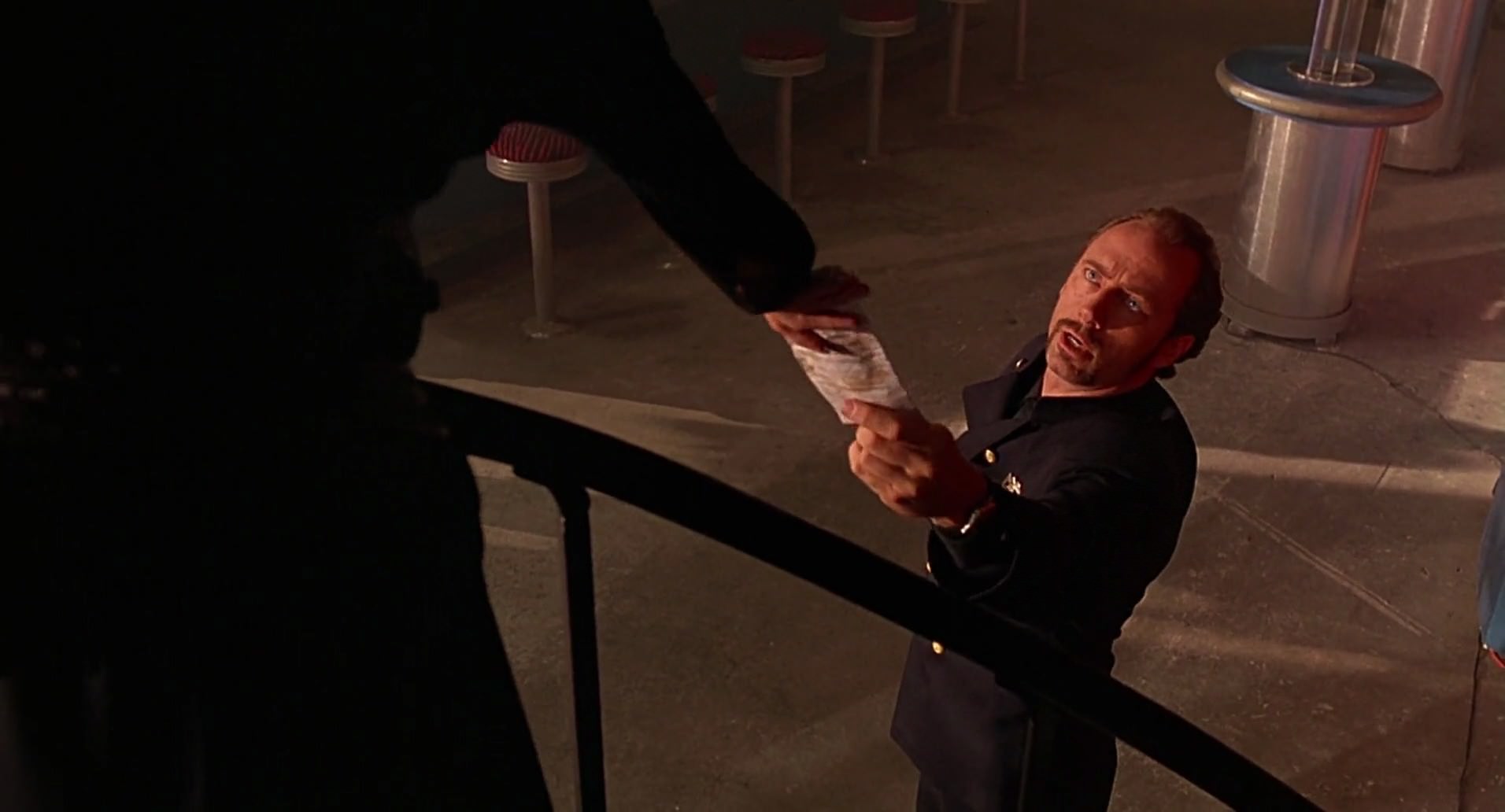 Barb Wire (1996) screencap 7233
