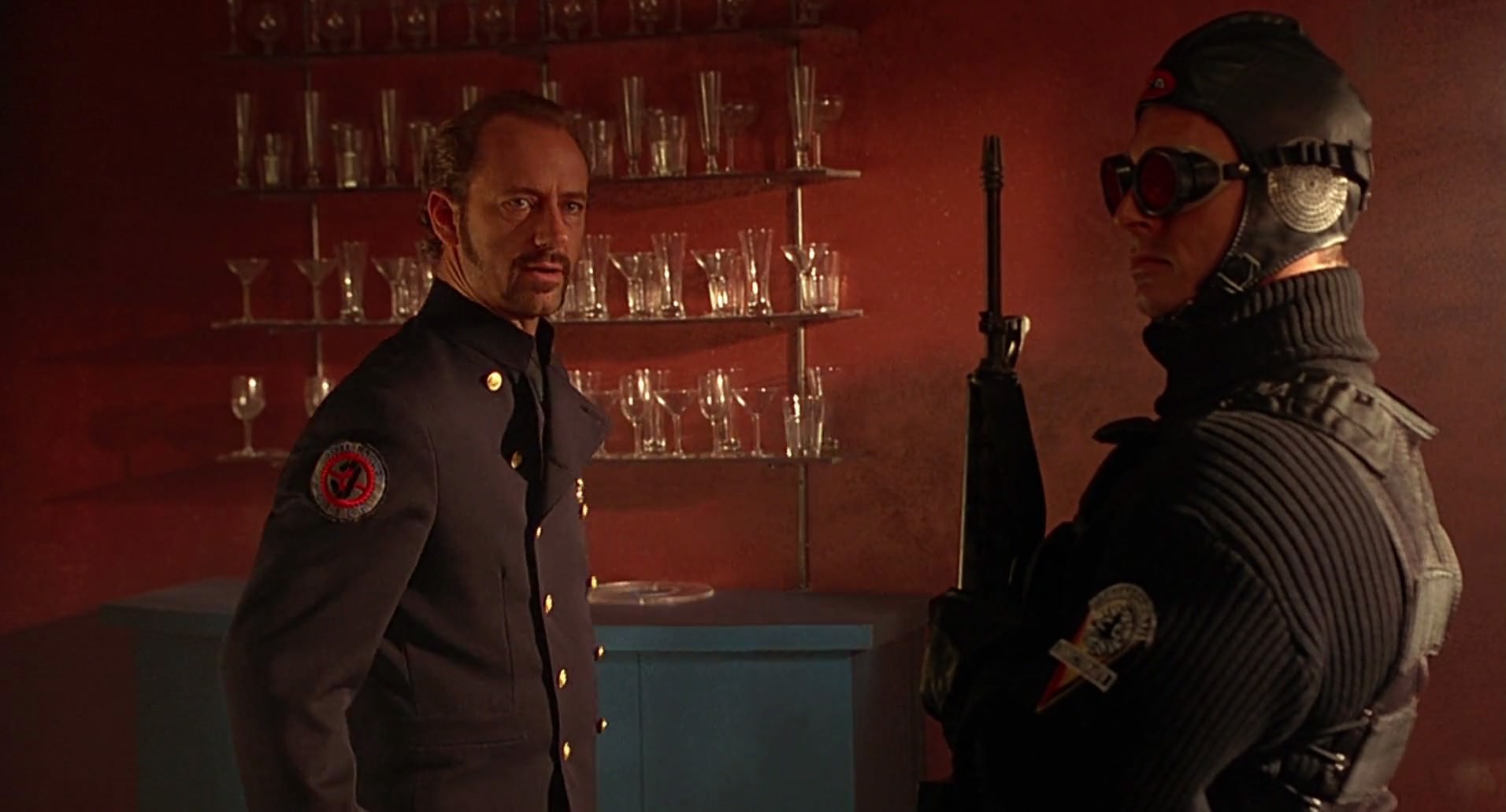 Barb Wire (1996) screencap 7245