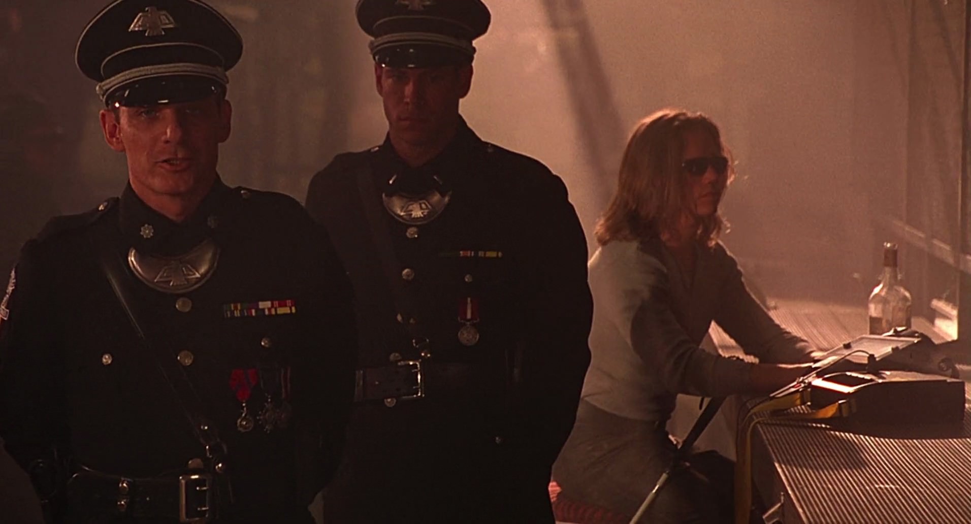 Barb Wire (1996) screencap 7251