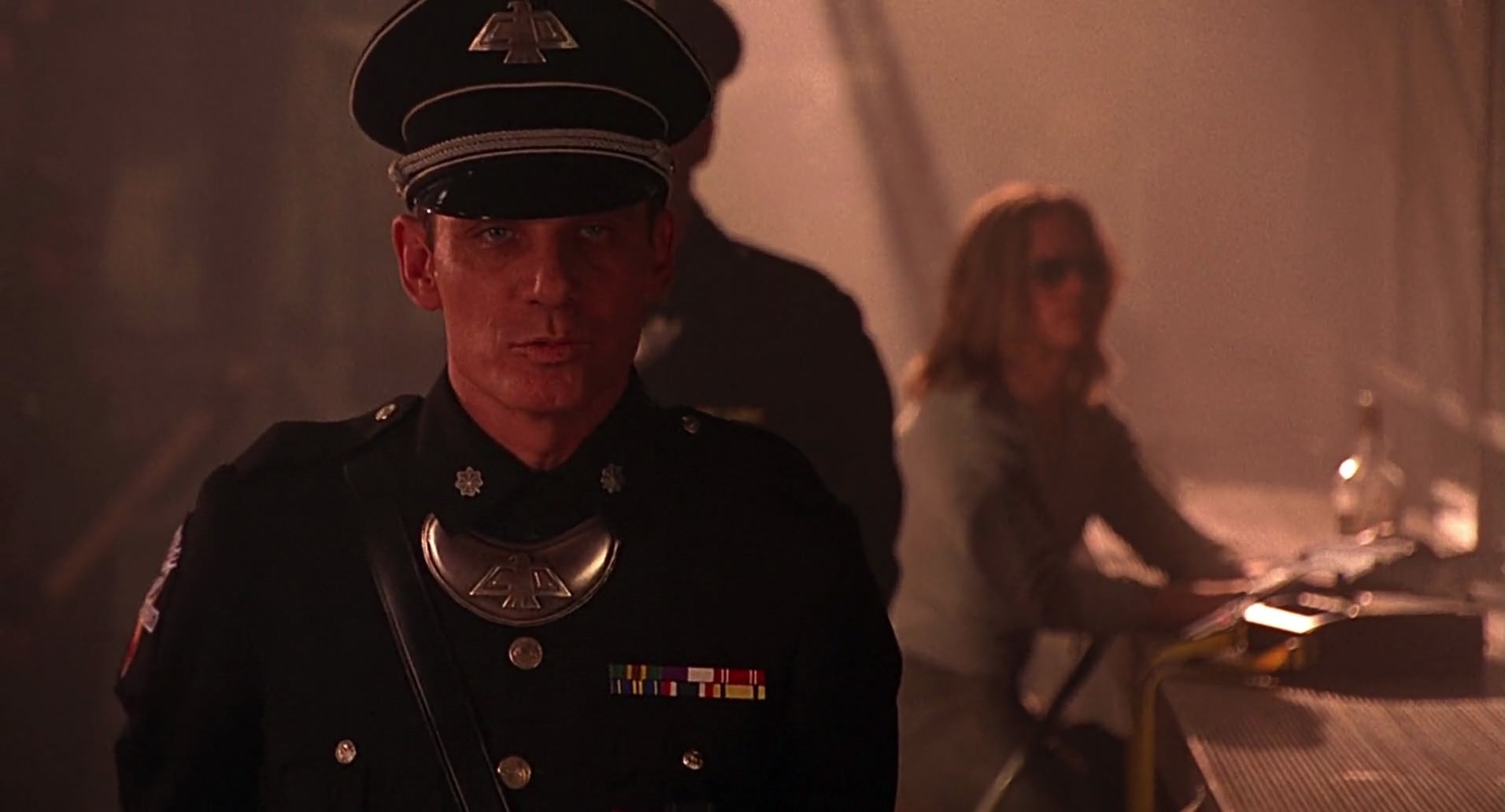 Barb Wire (1996) screencap 7260