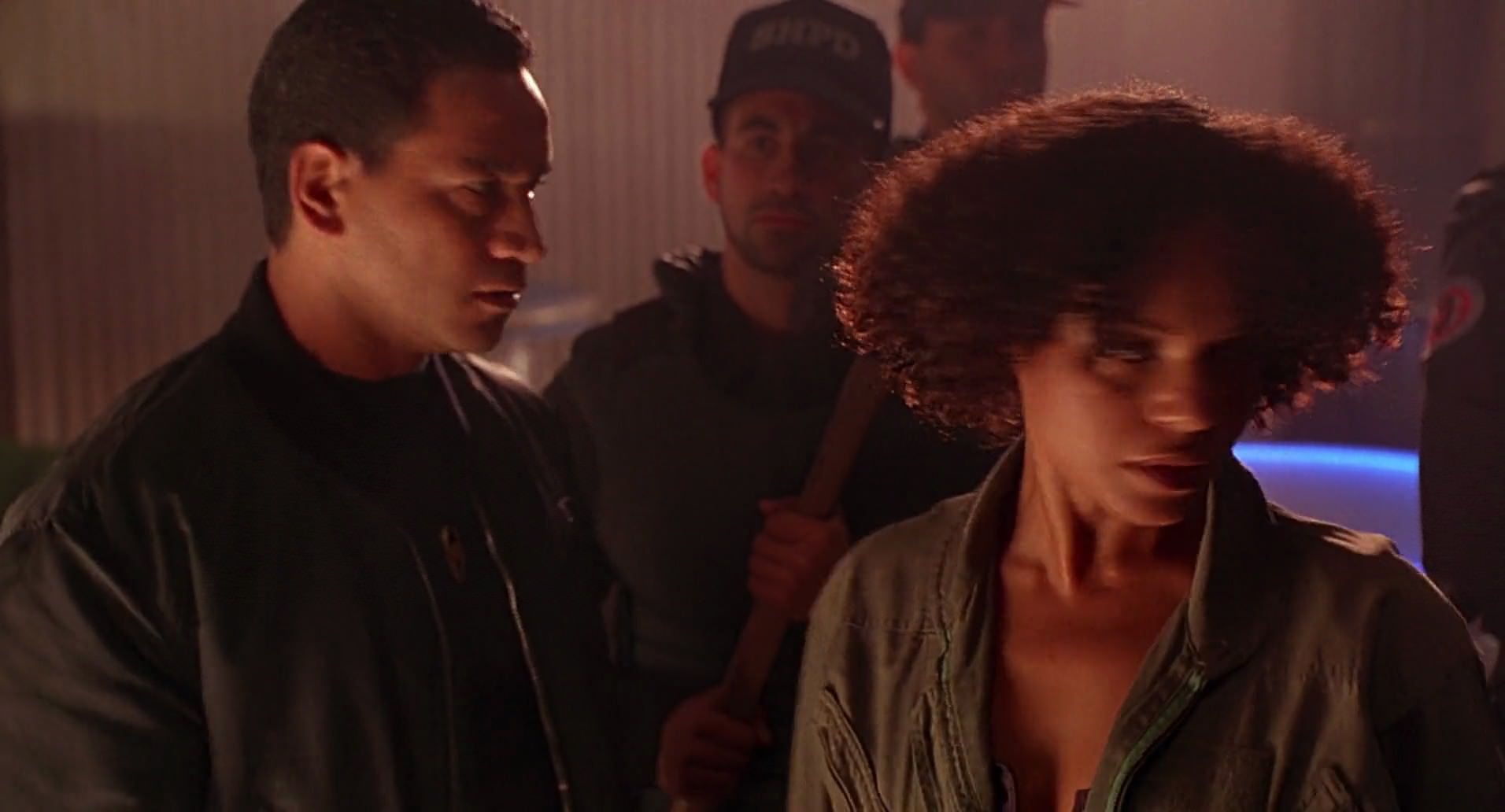 Barb Wire (1996) screencap 7353