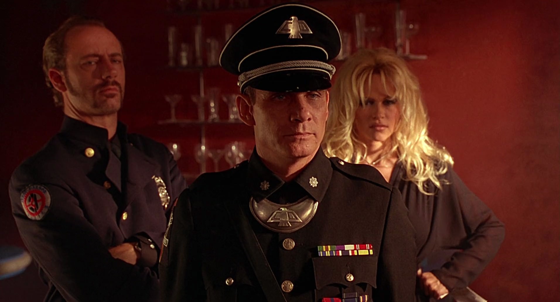 Barb Wire (1996) screencap 7356
