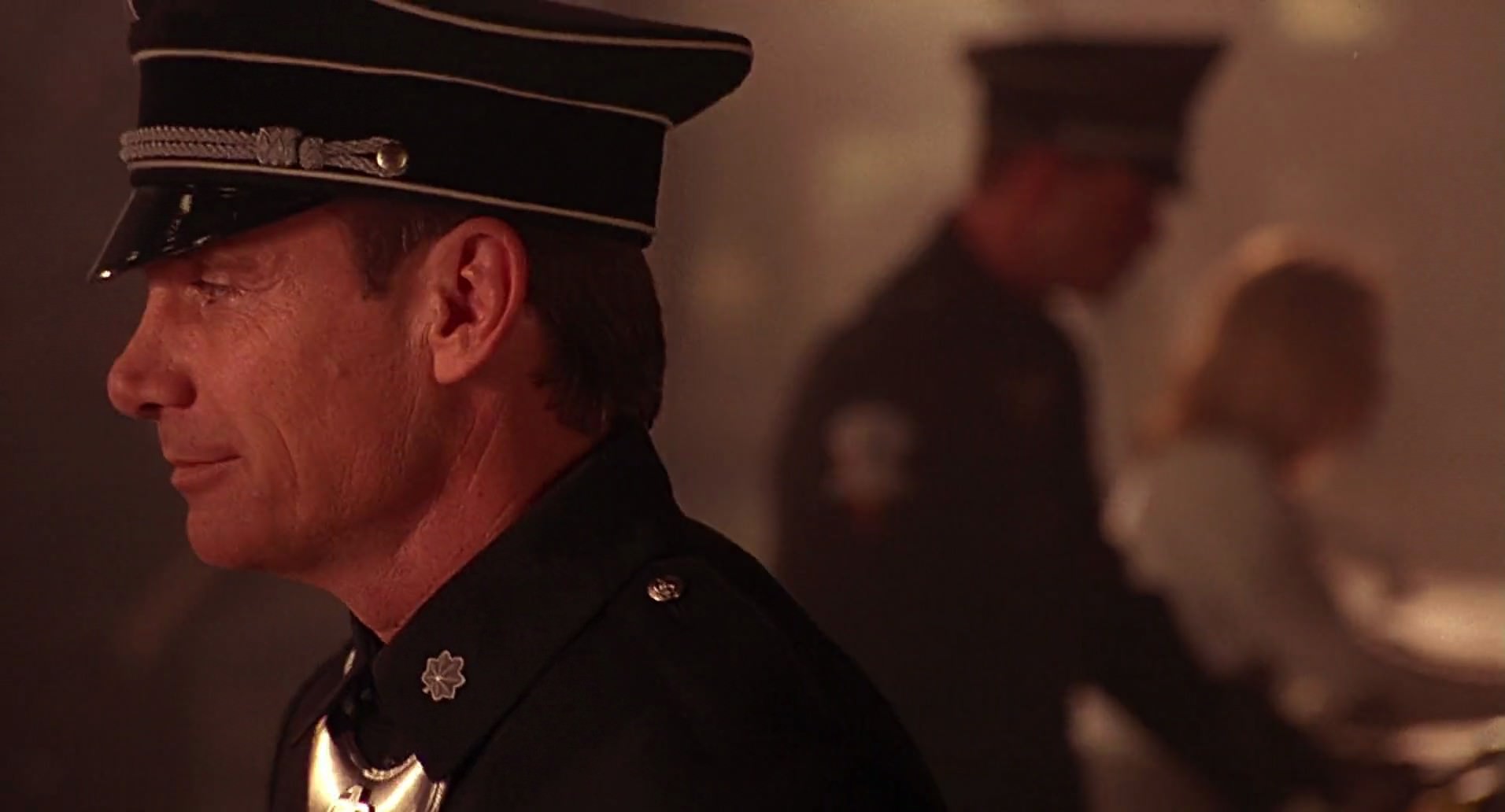 Barb Wire (1996) screencap 7380