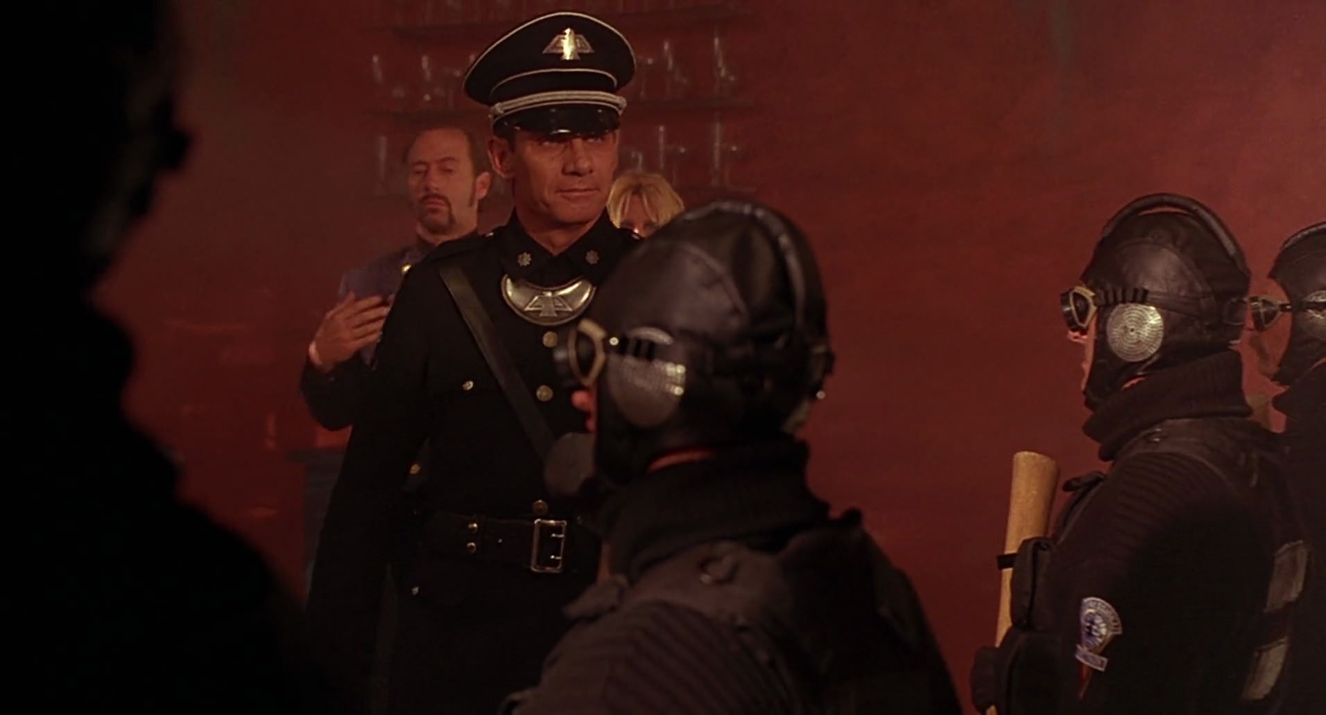 Barb Wire (1996) screencap 7389