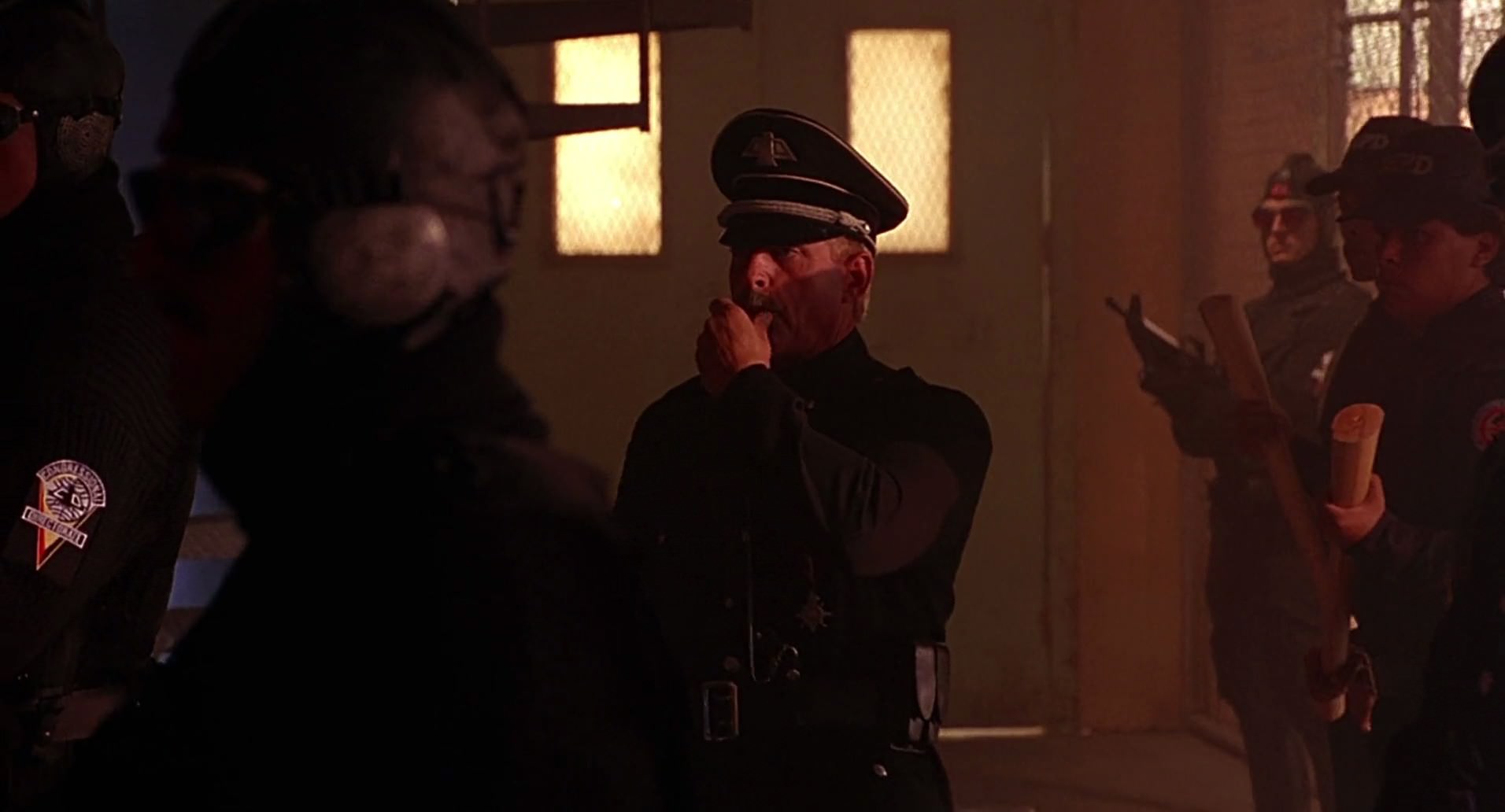 Barb Wire (1996) HD screenshot 7397