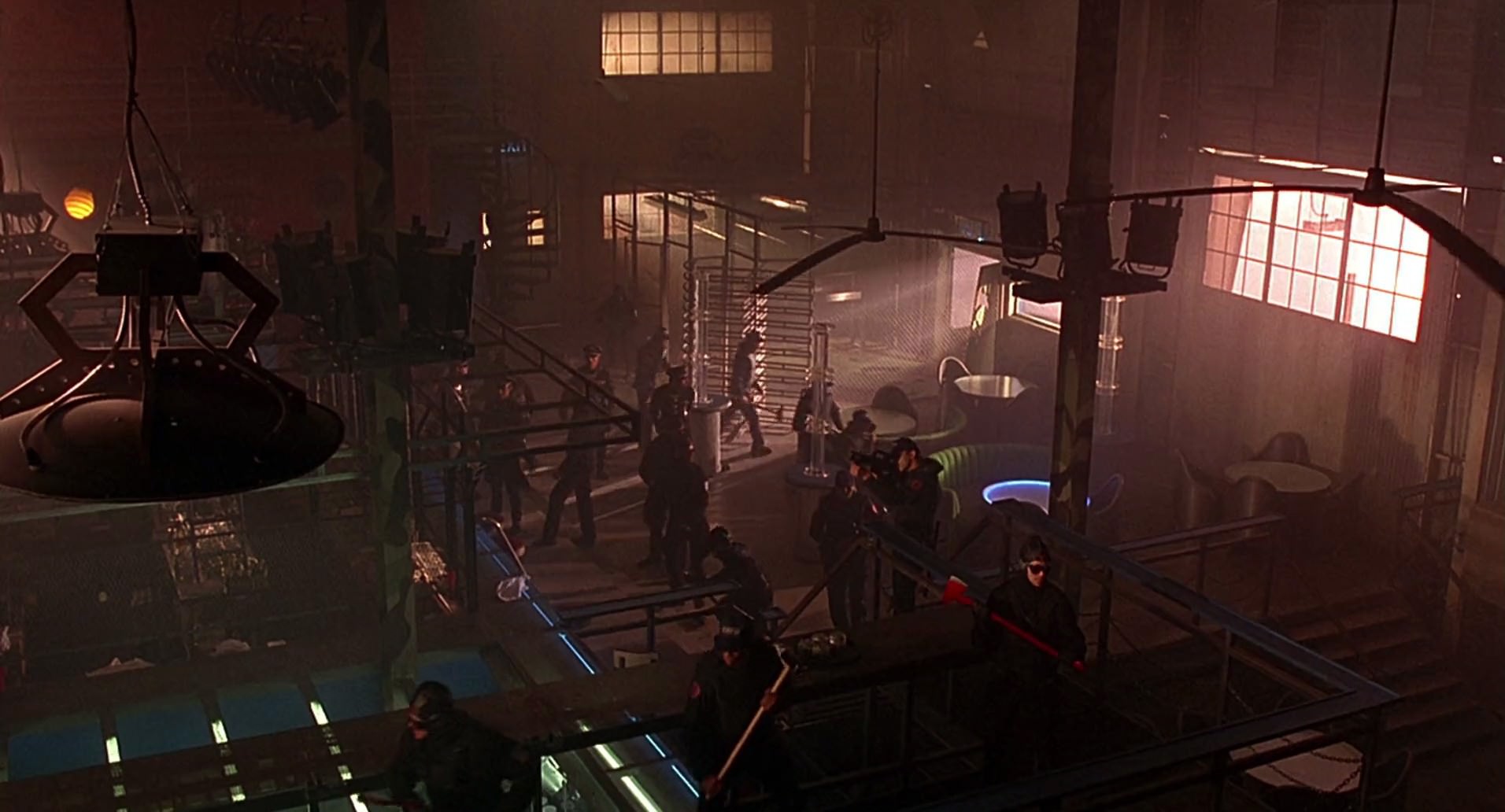 Barb Wire (1996) HD screenshot 7433