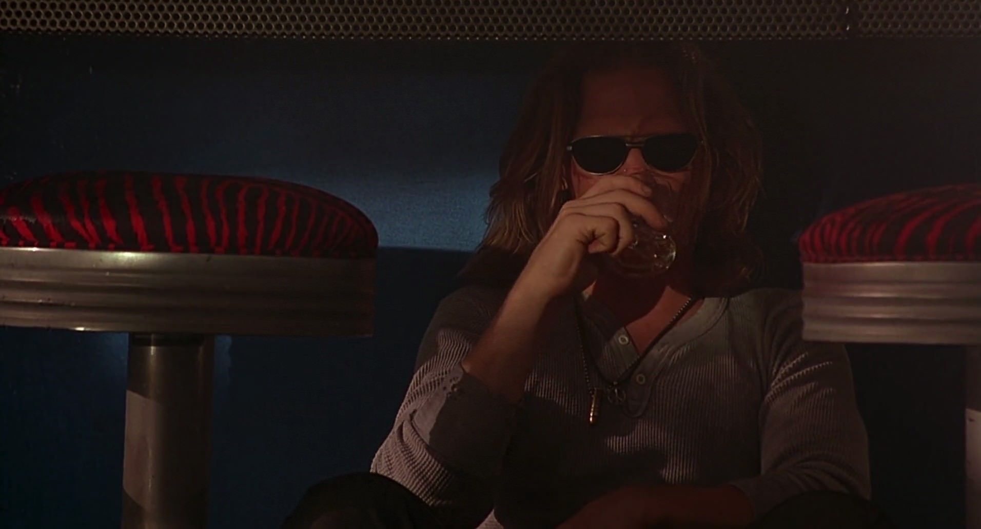 Barb Wire (1996) screencap 7488
