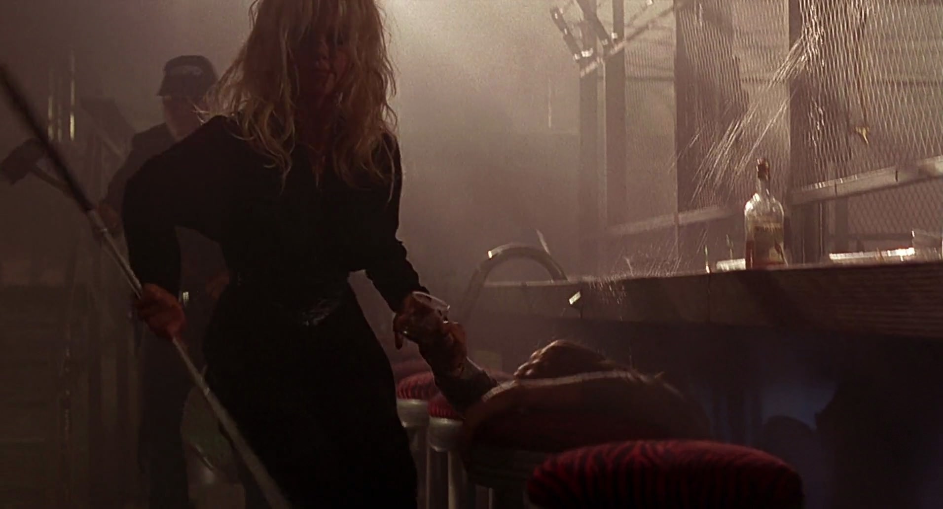 Barb Wire (1996) screencap 7500