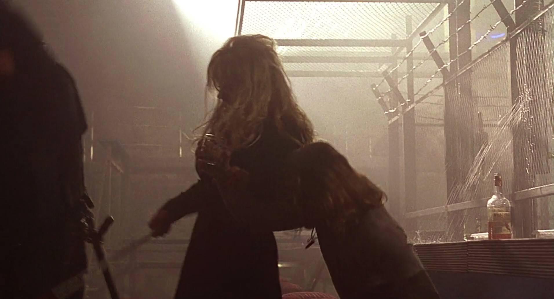 Barb Wire (1996) HD screenshot 7502
