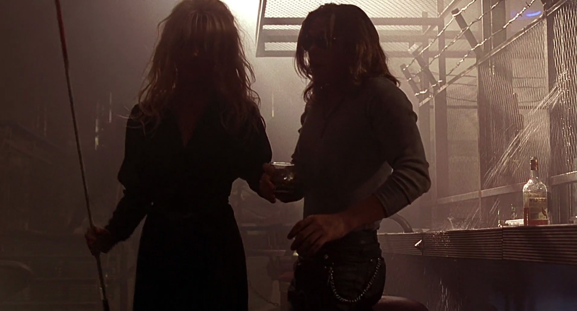 Barb Wire (1996) screencap 7506
