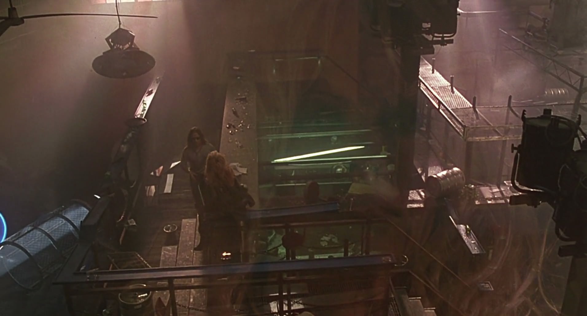 Barb Wire (1996) HD screenshot 7547