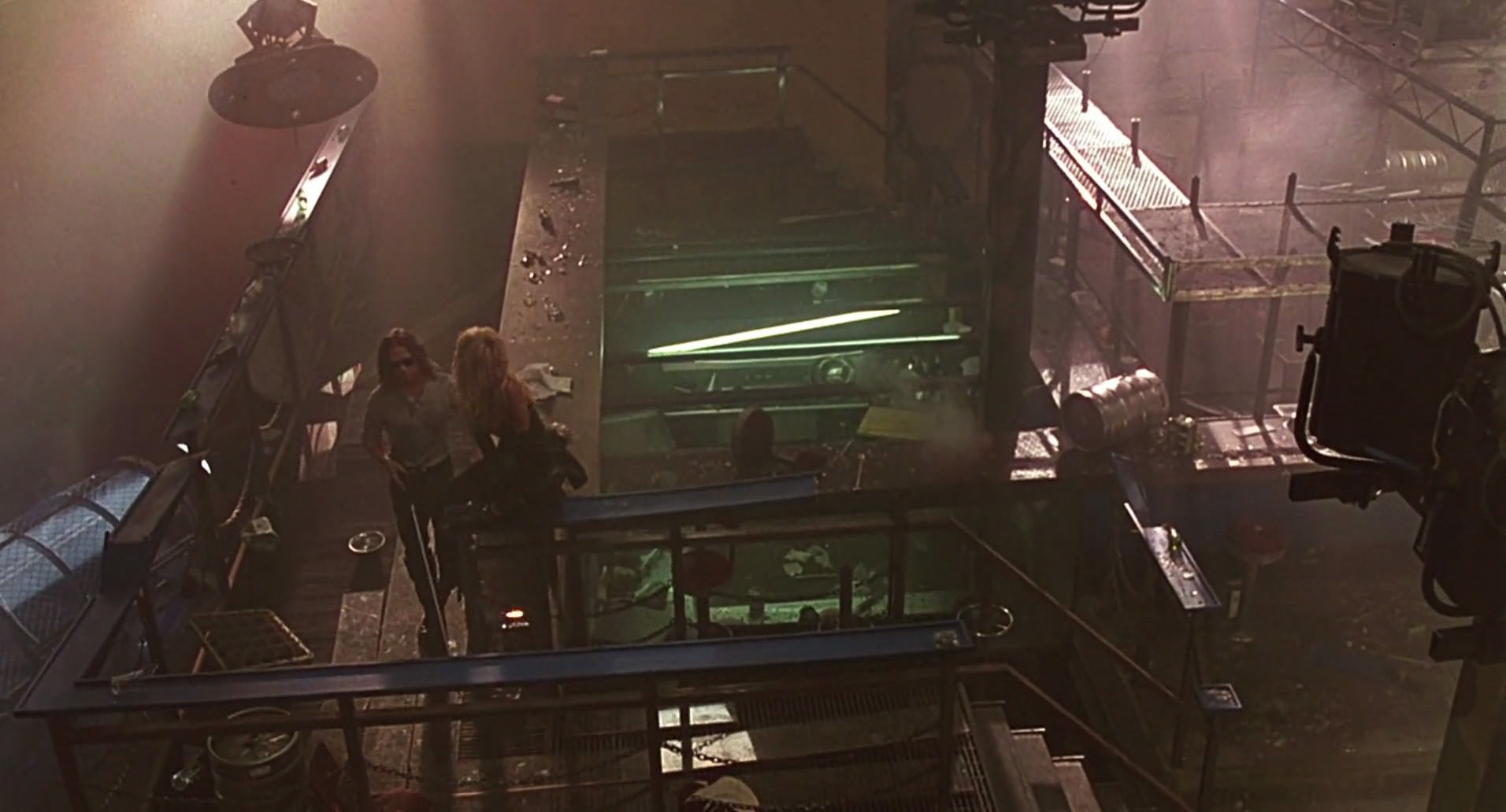 Barb Wire (1996) HD screenshot 7550