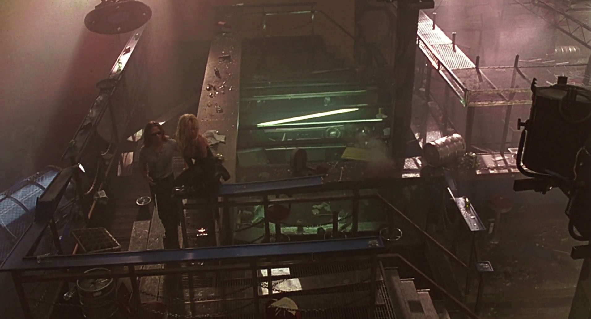 Barb Wire (1996) screencap 7551