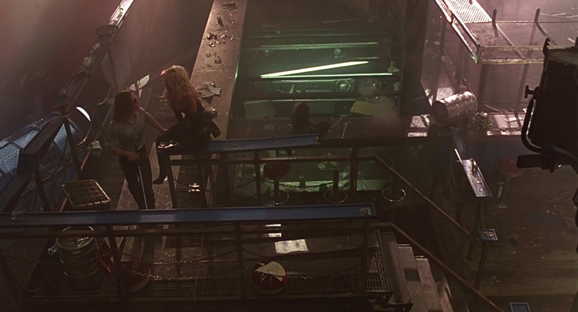 Barb Wire (1996) screencap 7554