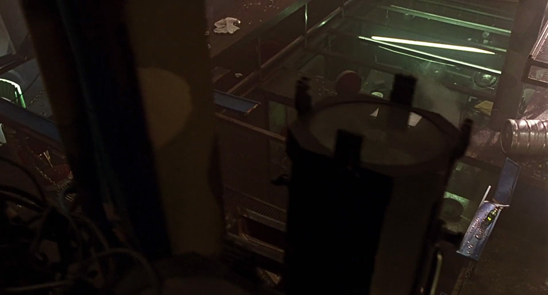 Barb Wire (1996) HD screenshot 7568