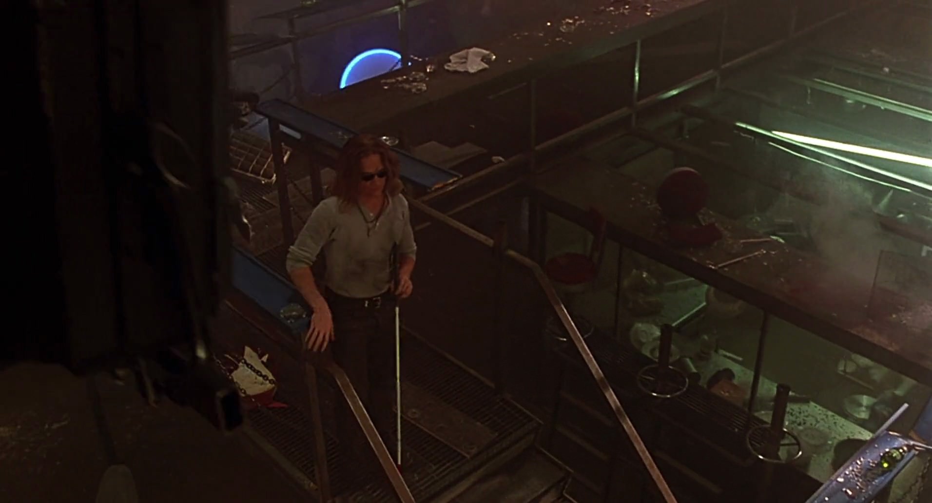Barb Wire (1996) screencap 7572