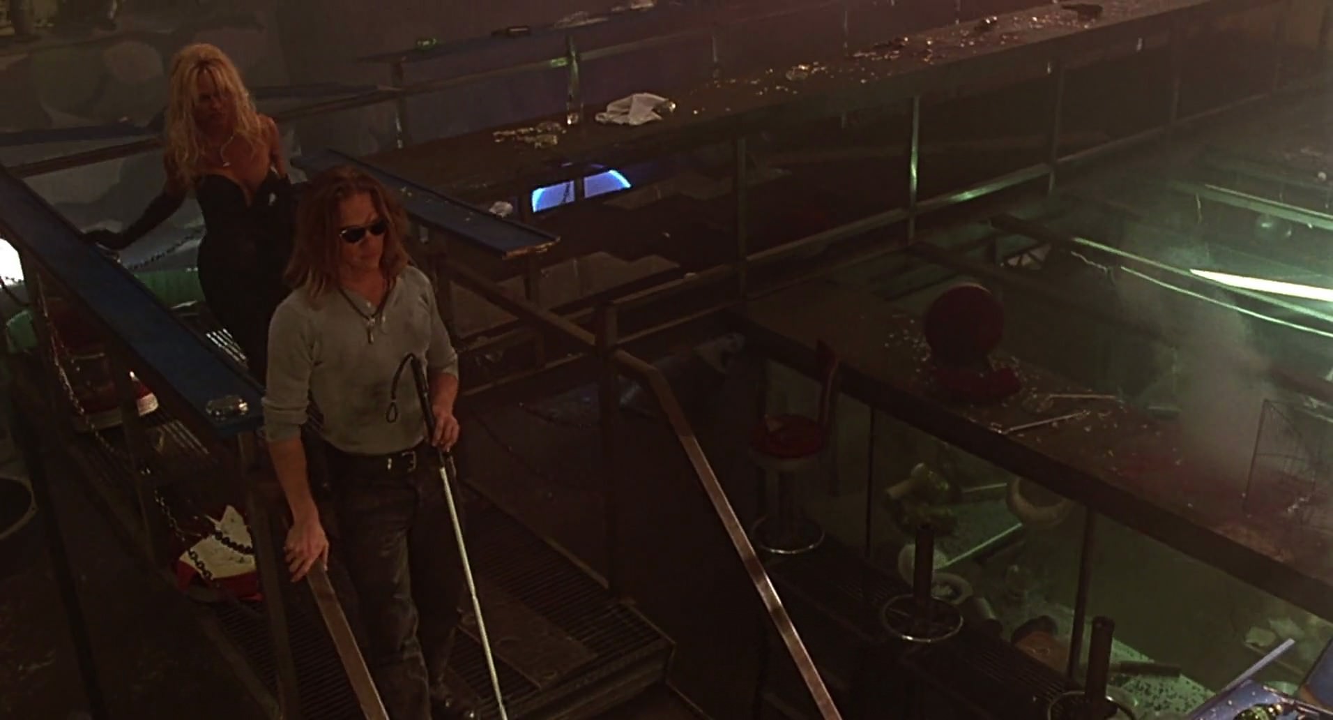 Barb Wire (1996) screencap 7575