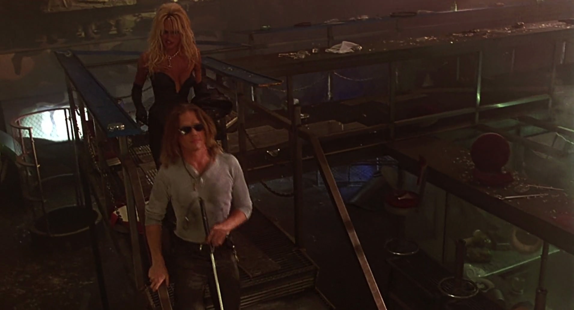 Barb Wire (1996) screencap 7578
