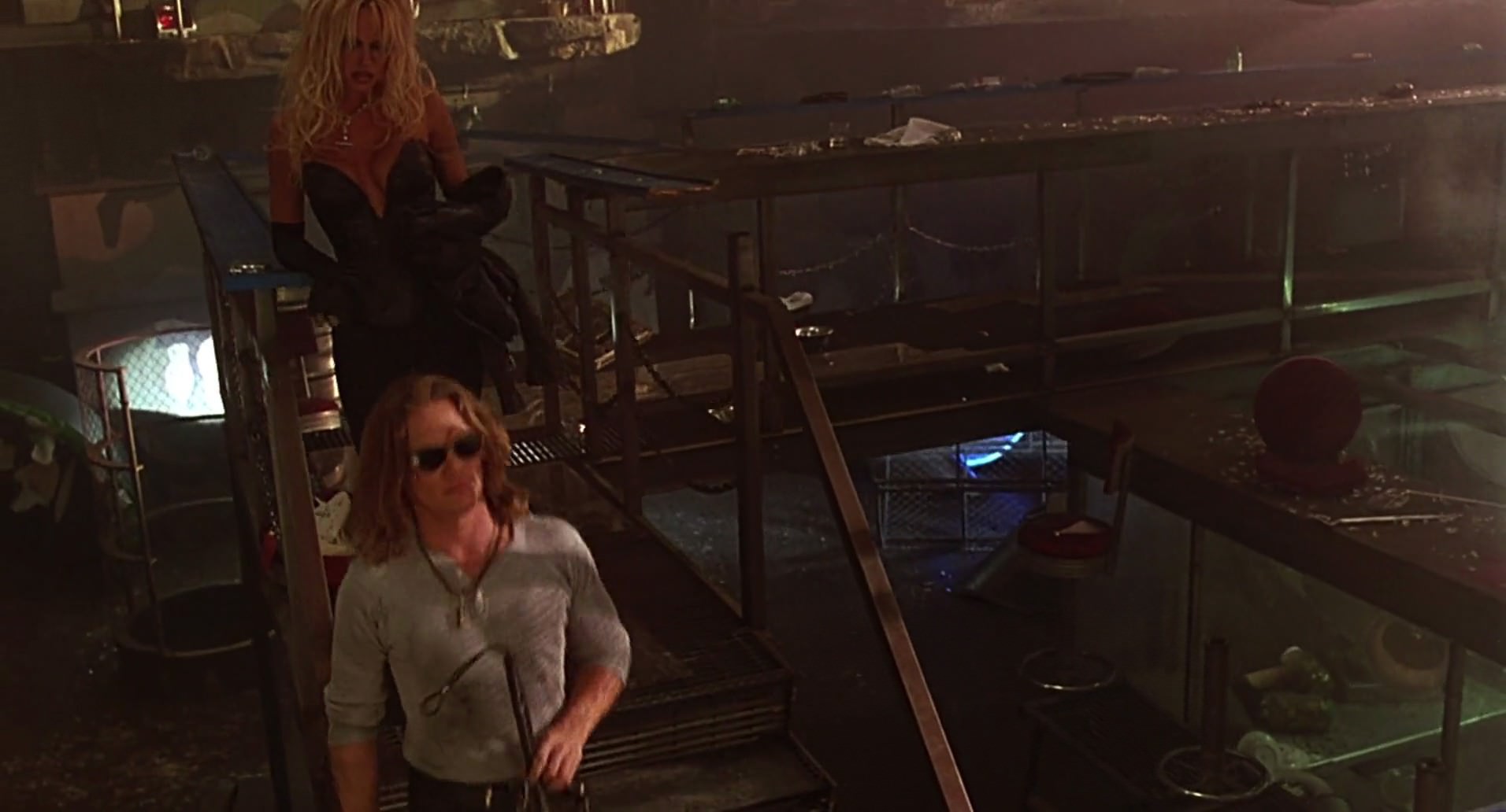Barb Wire (1996) HD screenshot 7580