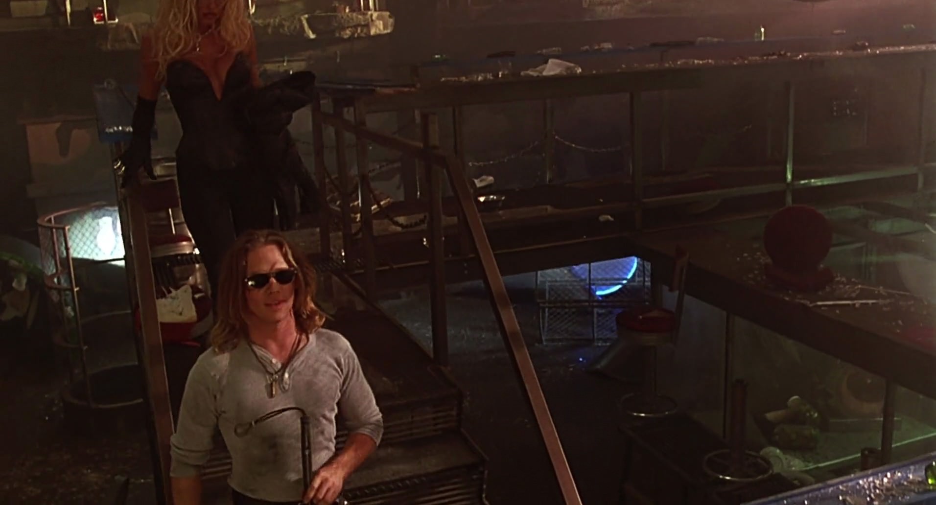 Barb Wire (1996) screencap 7581