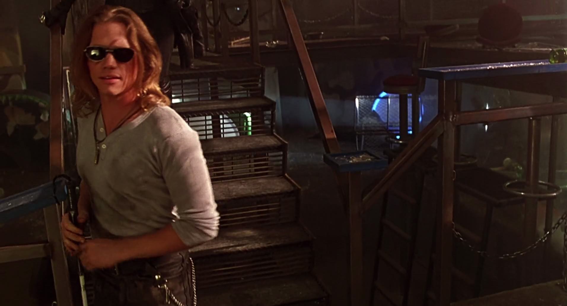 Barb Wire (1996) screencap 7587
