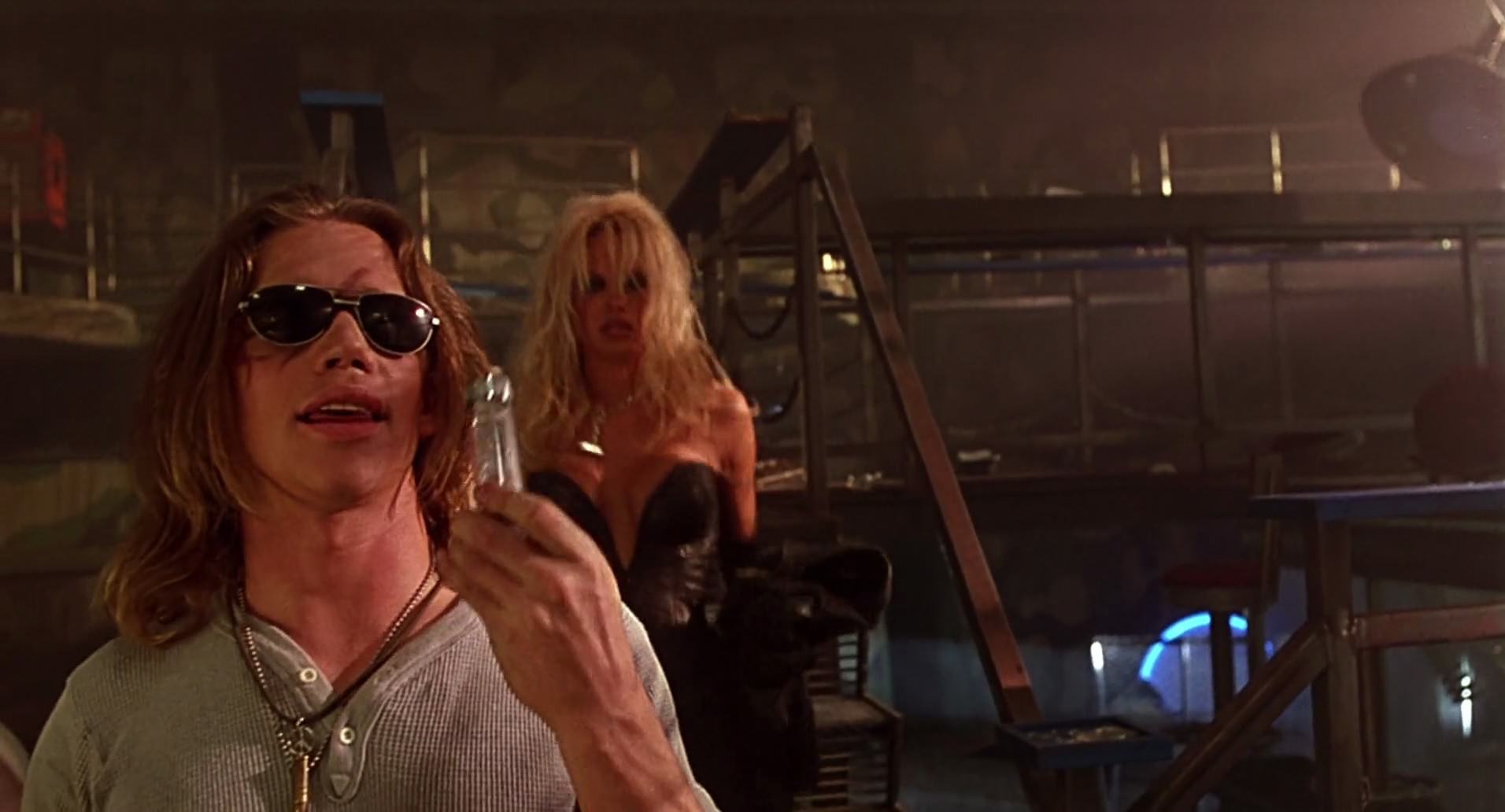 Barb Wire (1996) screencap 7593