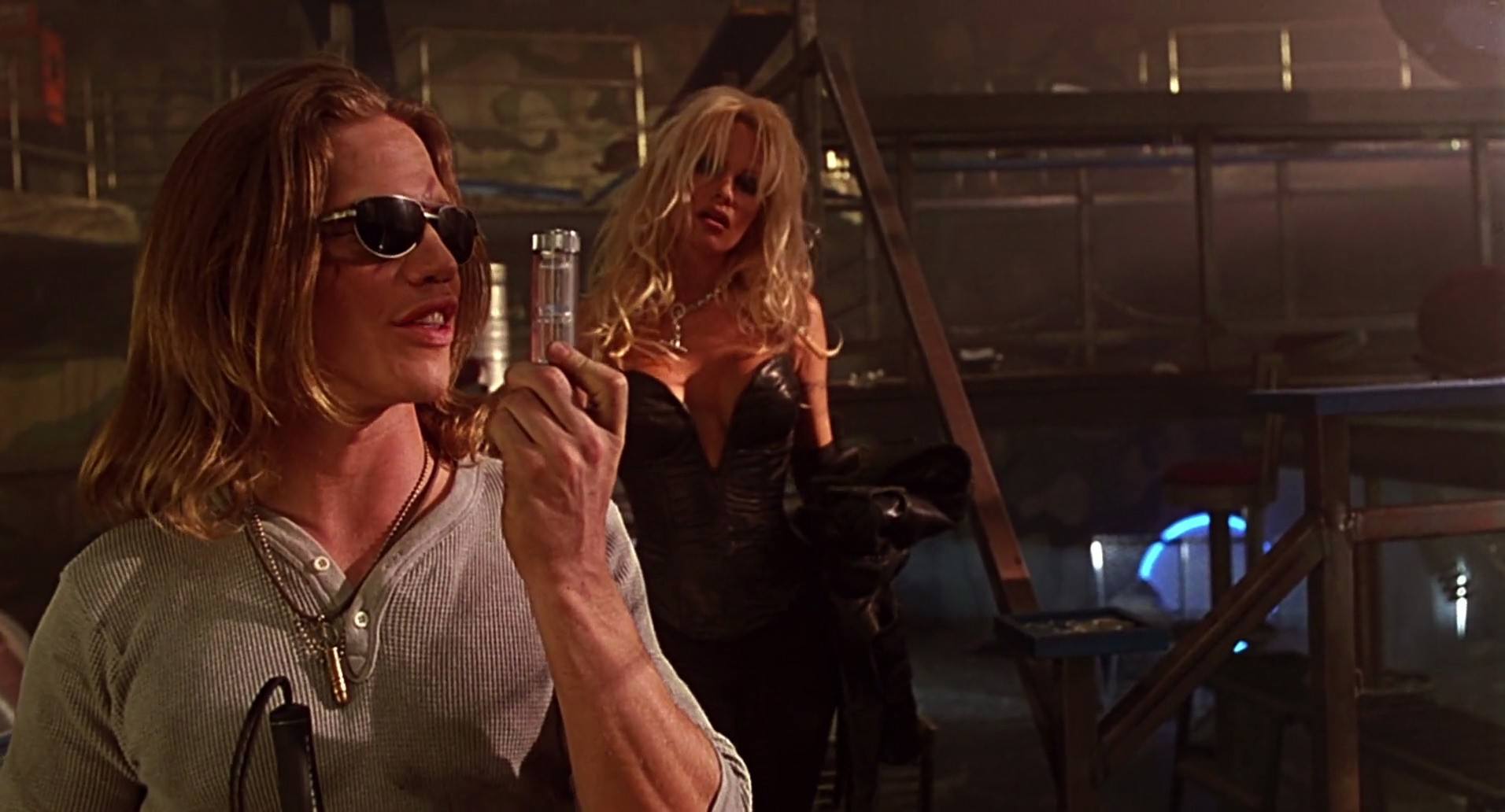 Barb Wire (1996) HD screenshot 7601