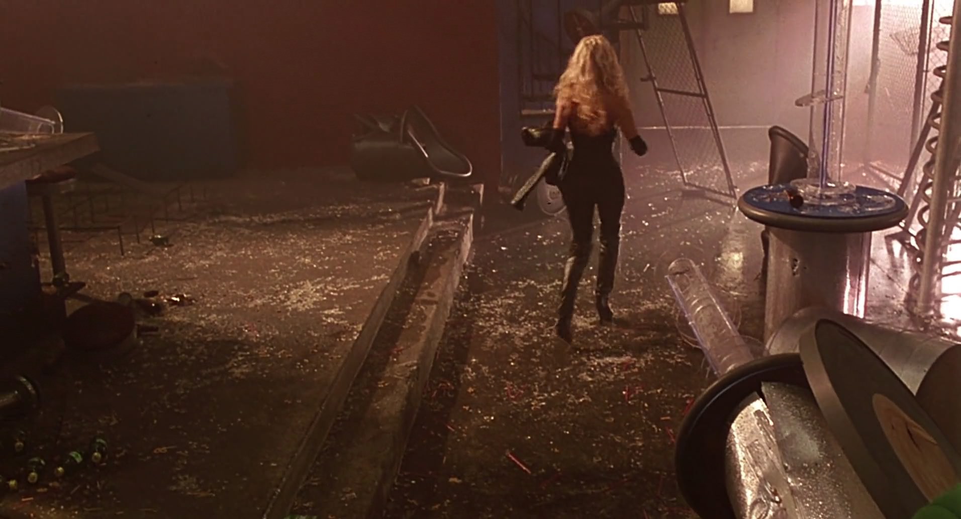 Barb Wire (1996) HD screenshot 7625