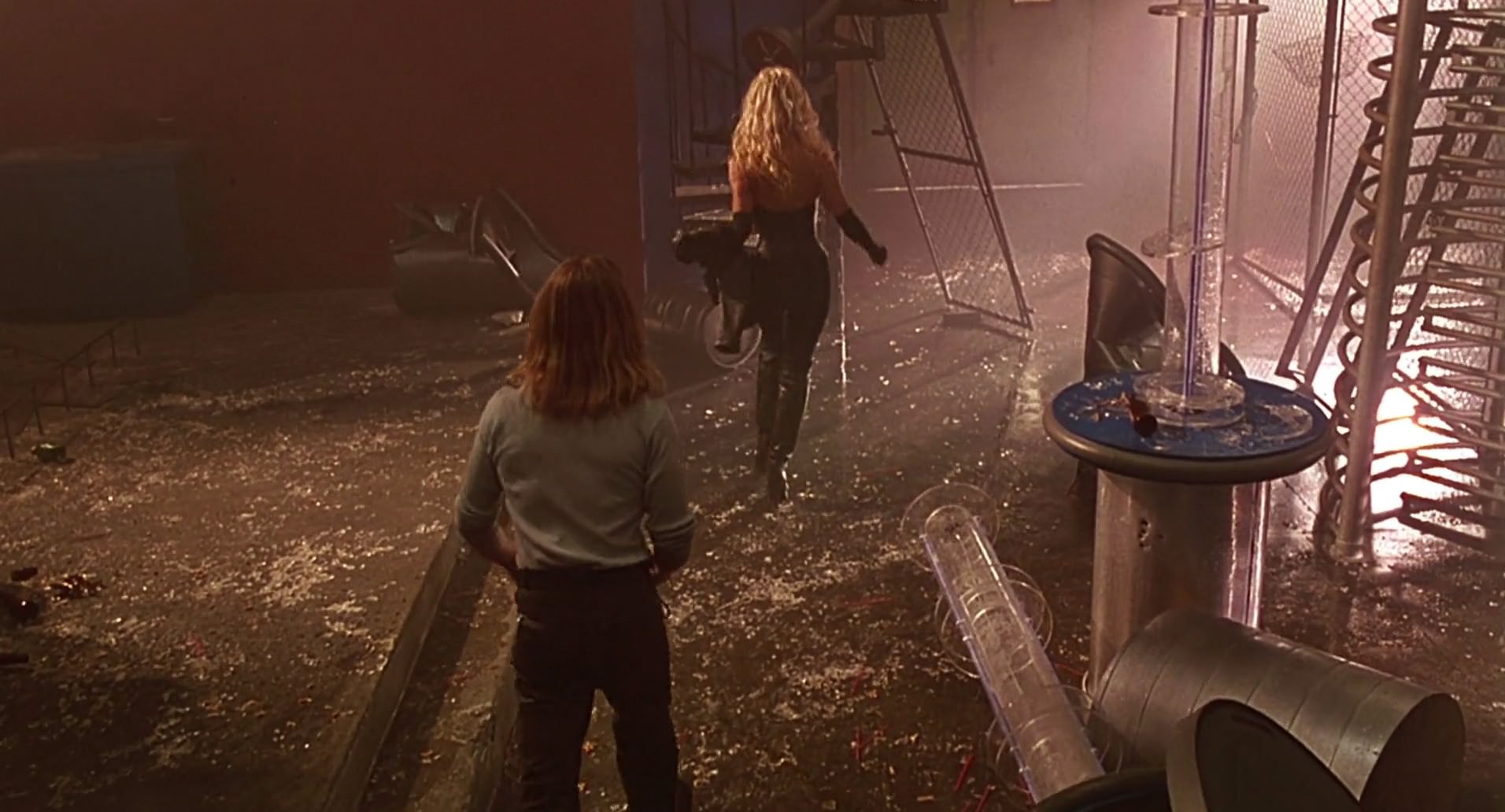 Barb Wire (1996) HD screenshot 7637