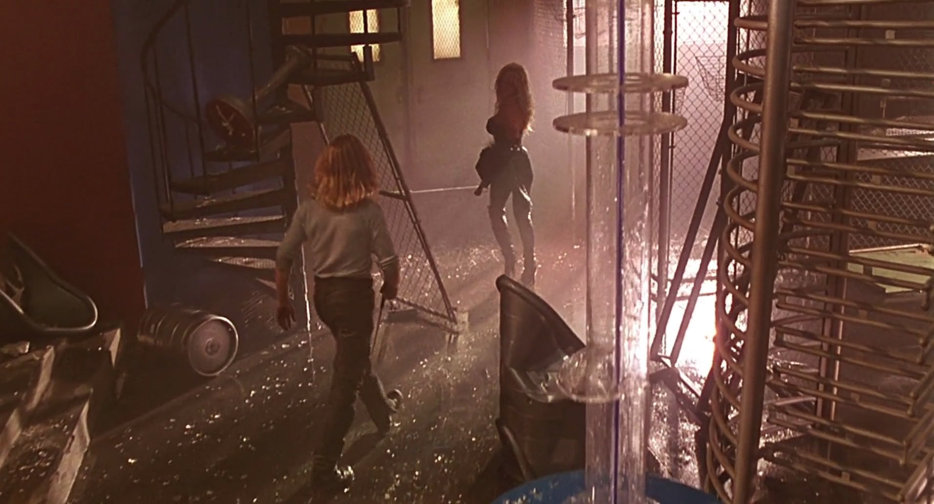 Barb Wire (1996) HD screenshot 7643