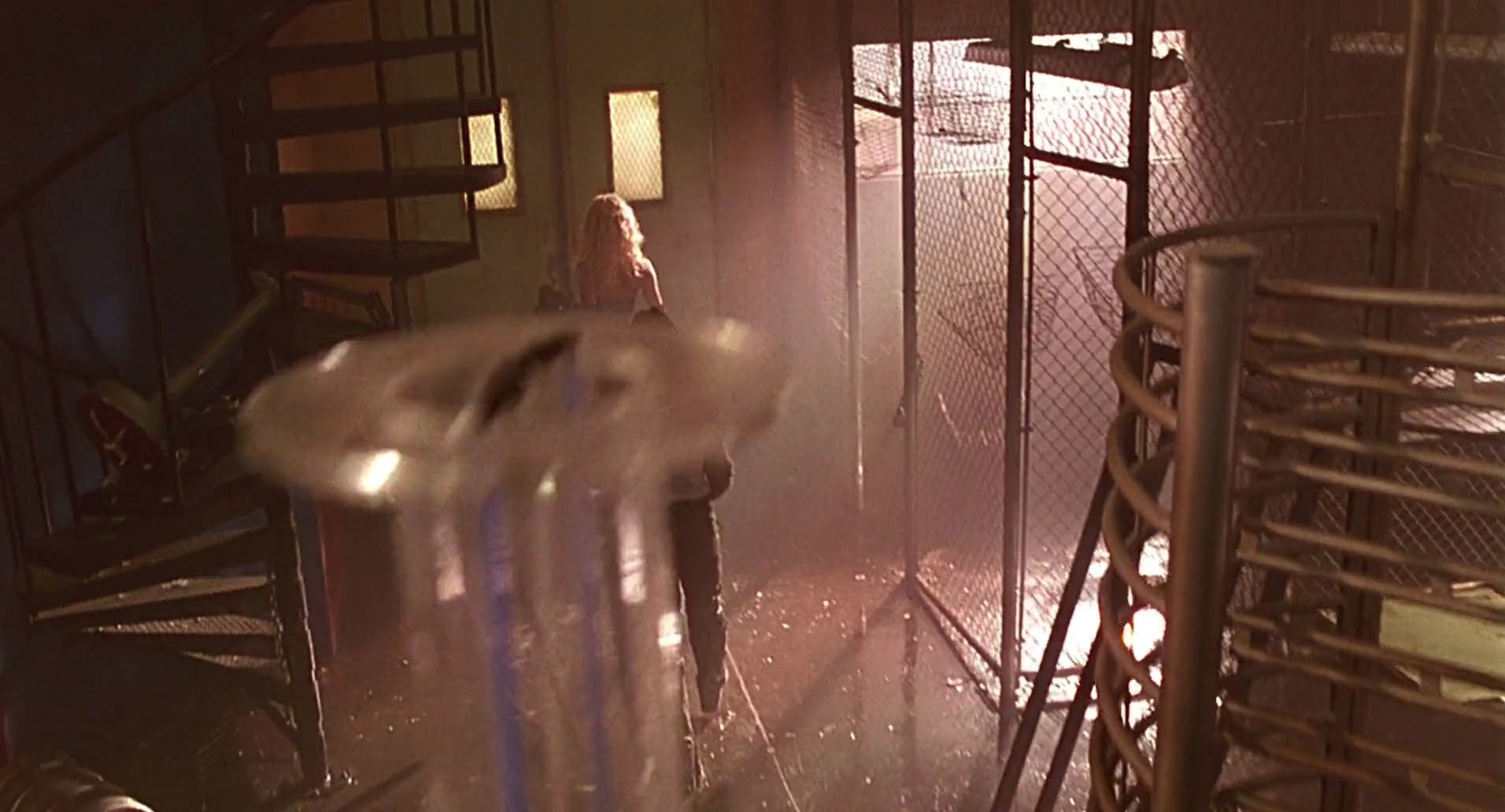 Barb Wire (1996) HD screenshot 7646
