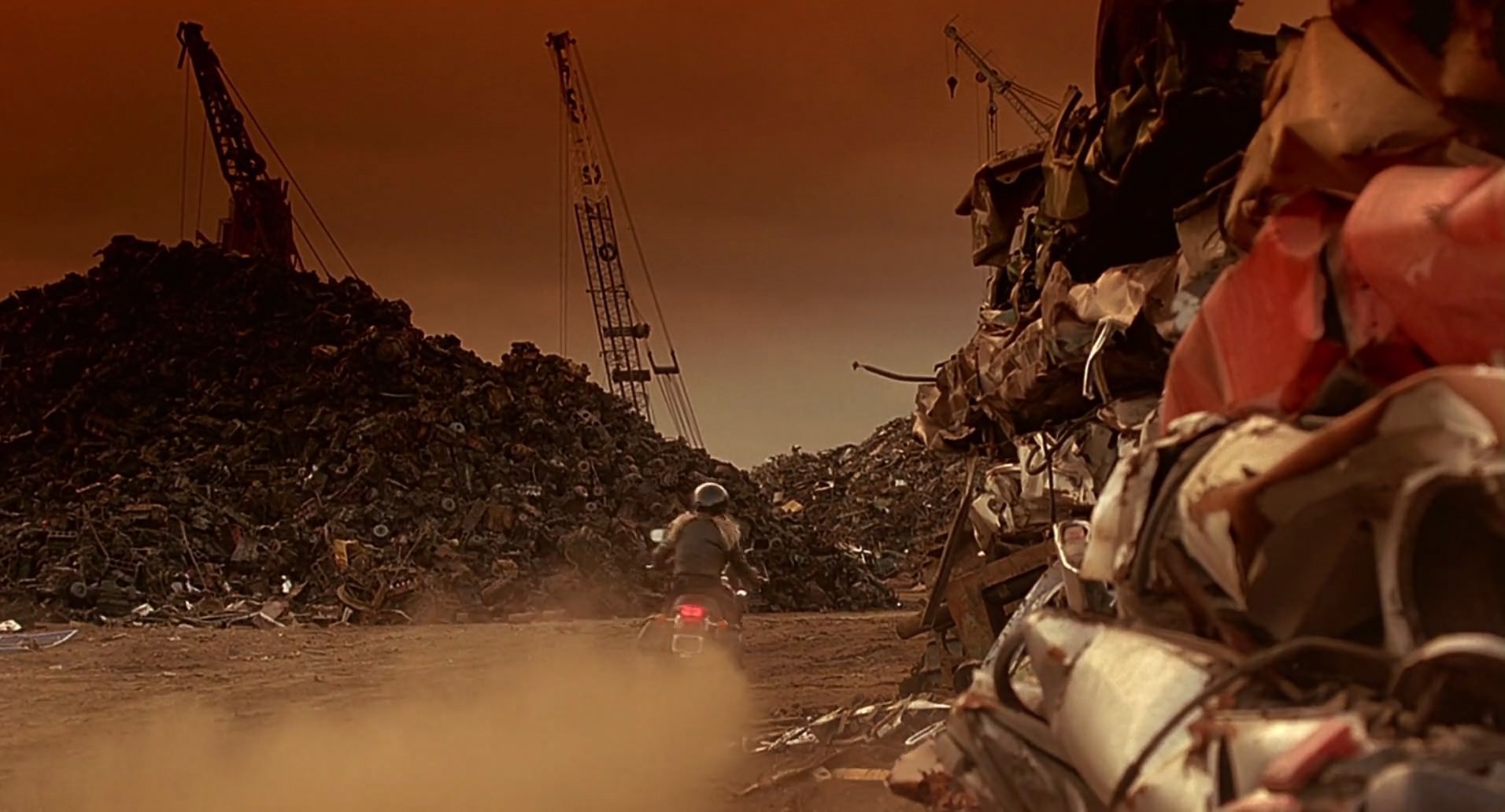 Barb Wire (1996) HD screenshot 7688
