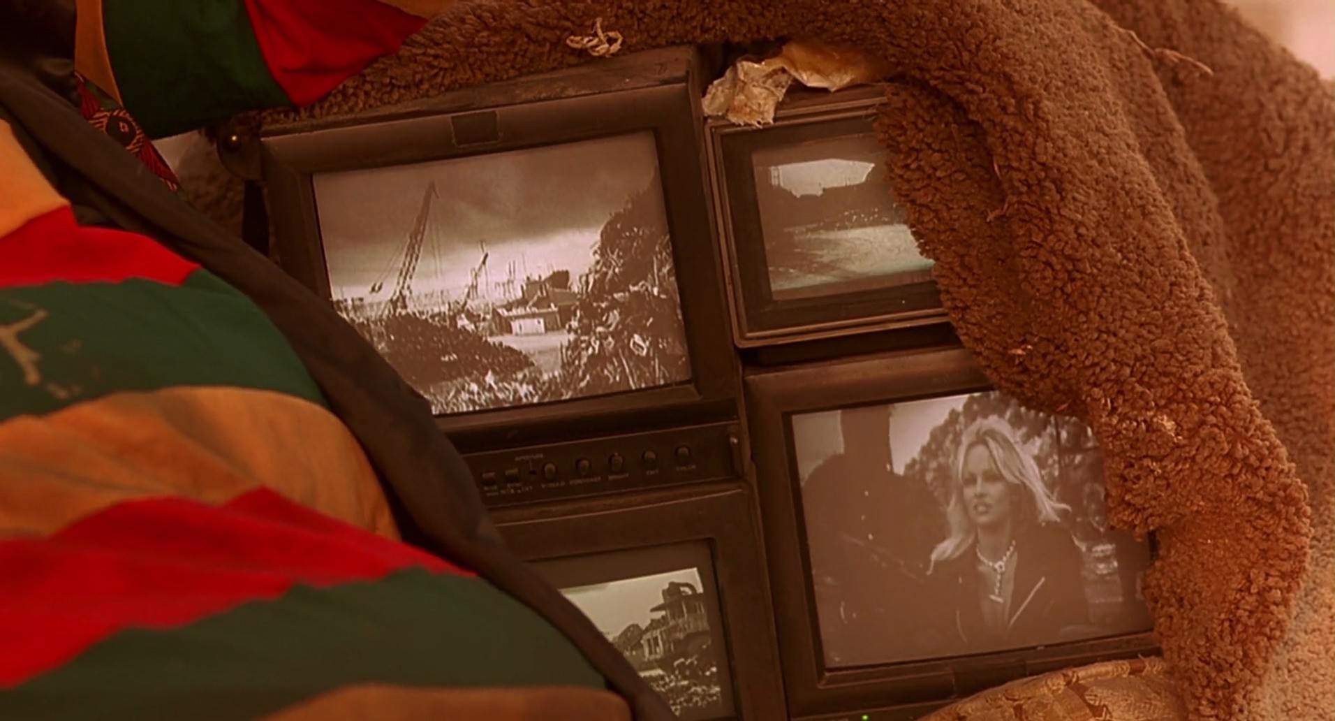 Barb Wire (1996) movie still 7816