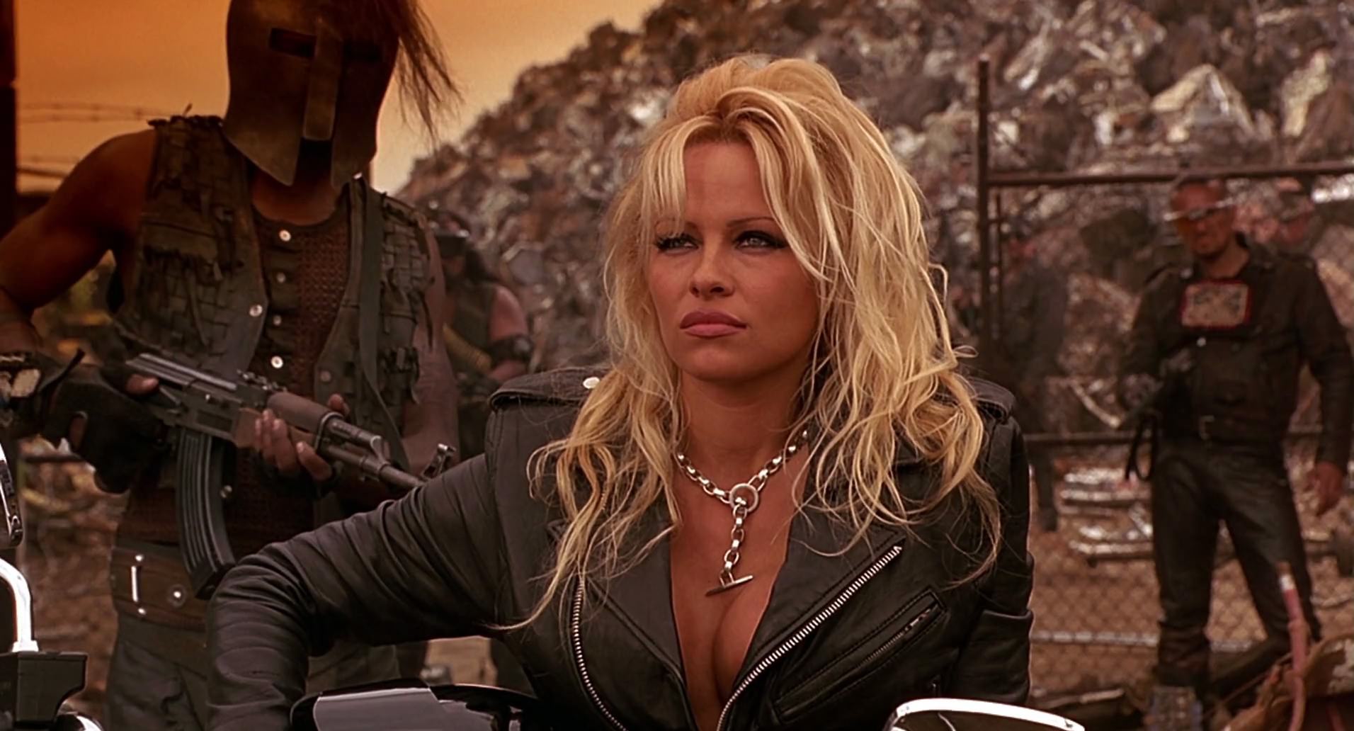 Barb Wire (1996) screencap 7821