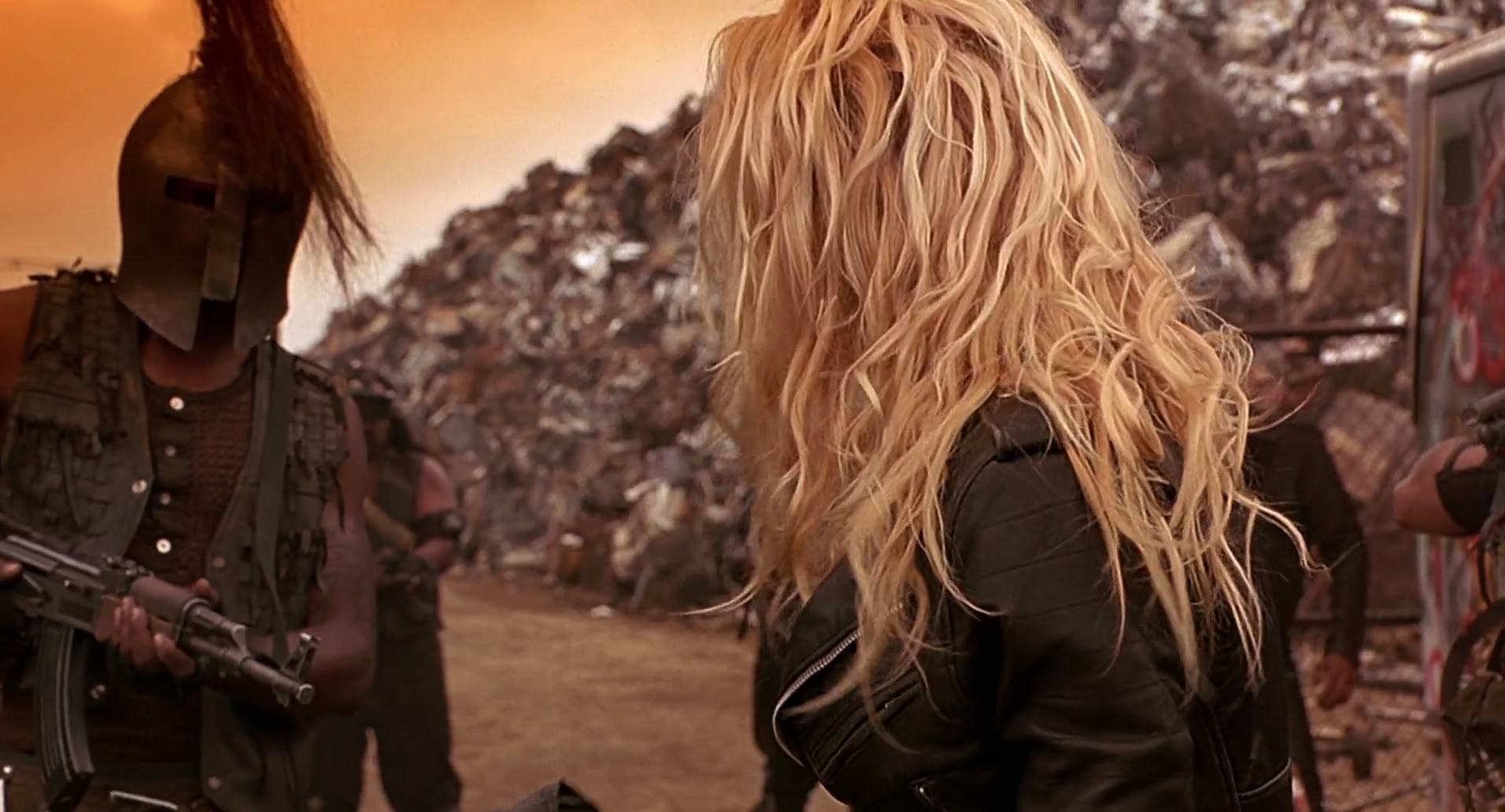 Barb Wire (1996) screencap 7830