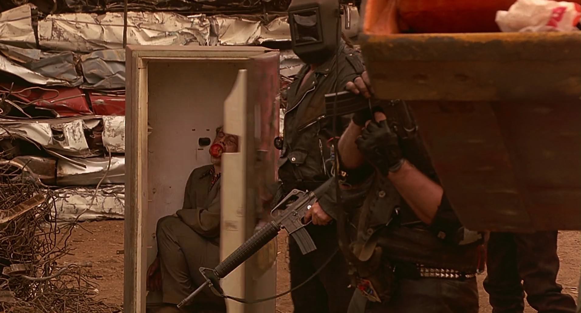 Barb Wire (1996) screencap 7893
