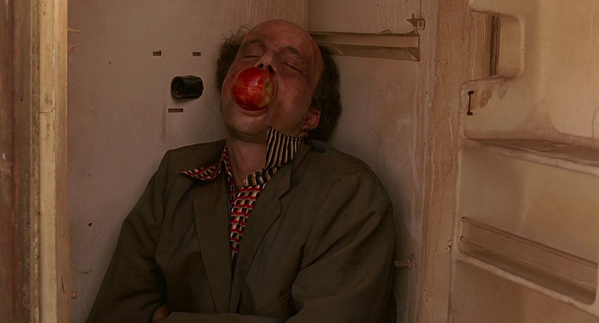 Barb Wire (1996) screencap 7896