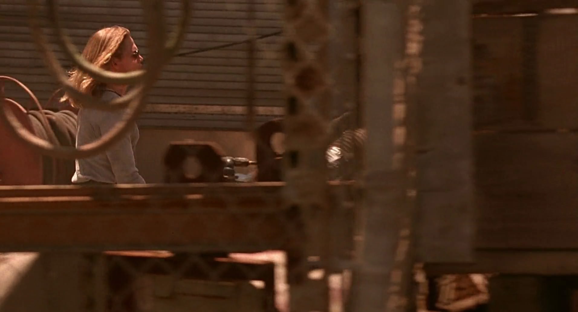 Barb Wire (1996) HD screenshot 7928