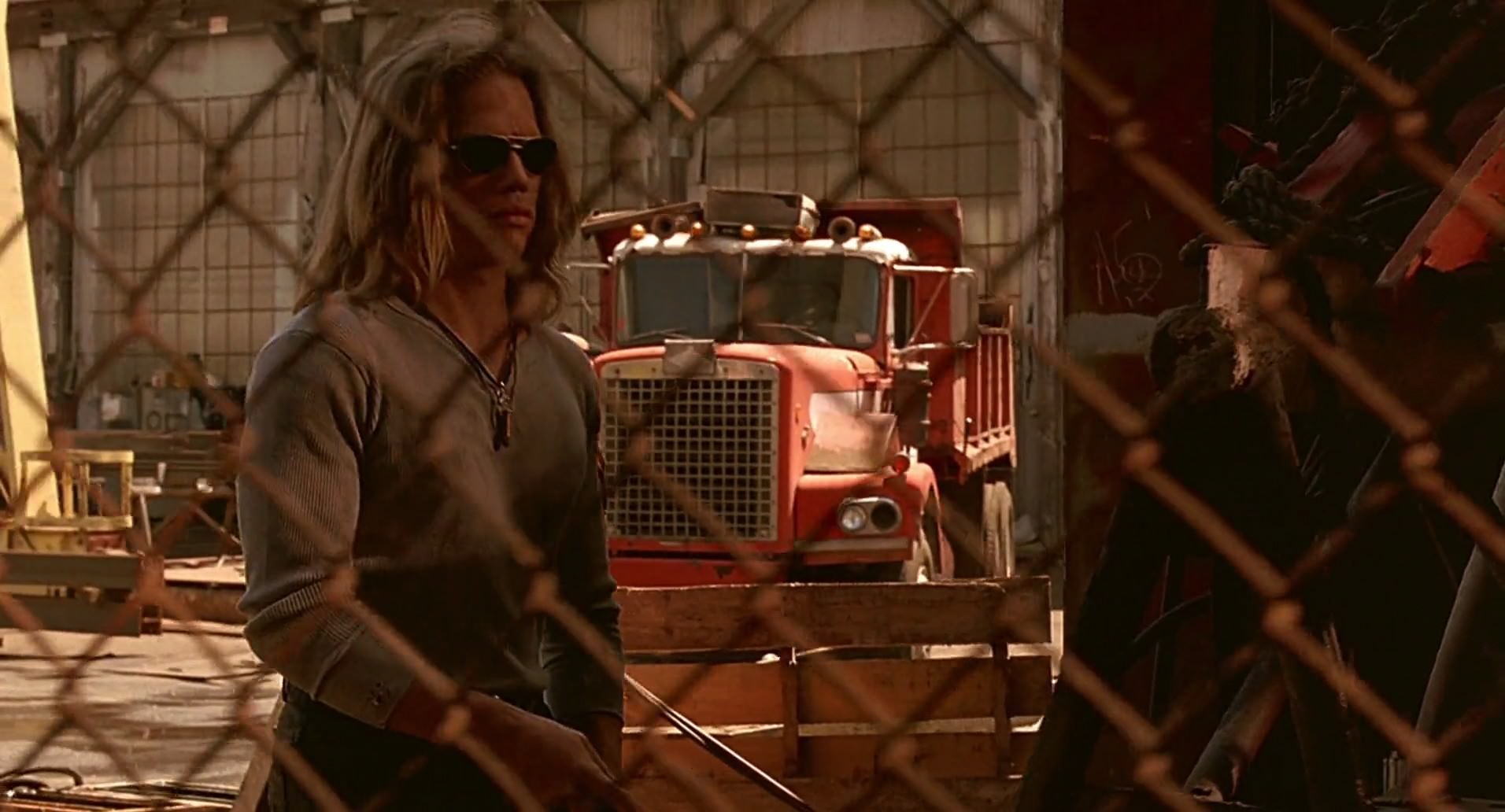 Barb Wire (1996) HD screenshot 7937