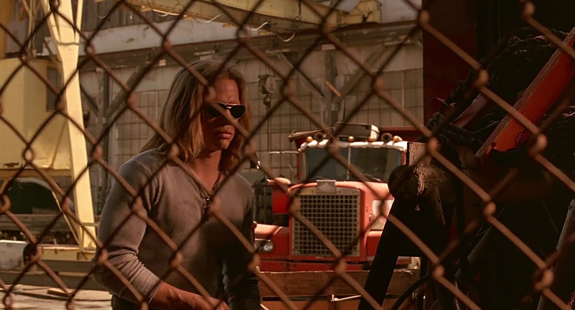 Barb Wire (1996) HD screenshot 7940