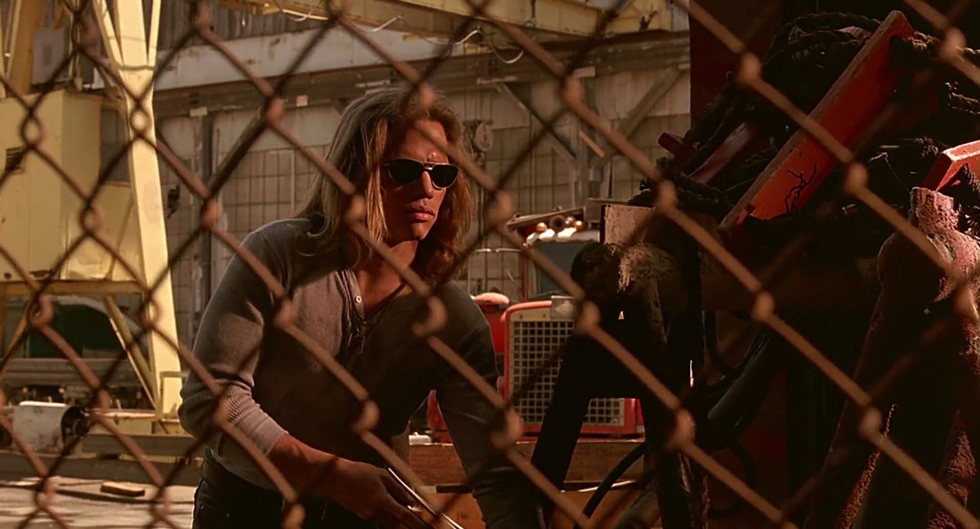Barb Wire (1996) HD screenshot 7943