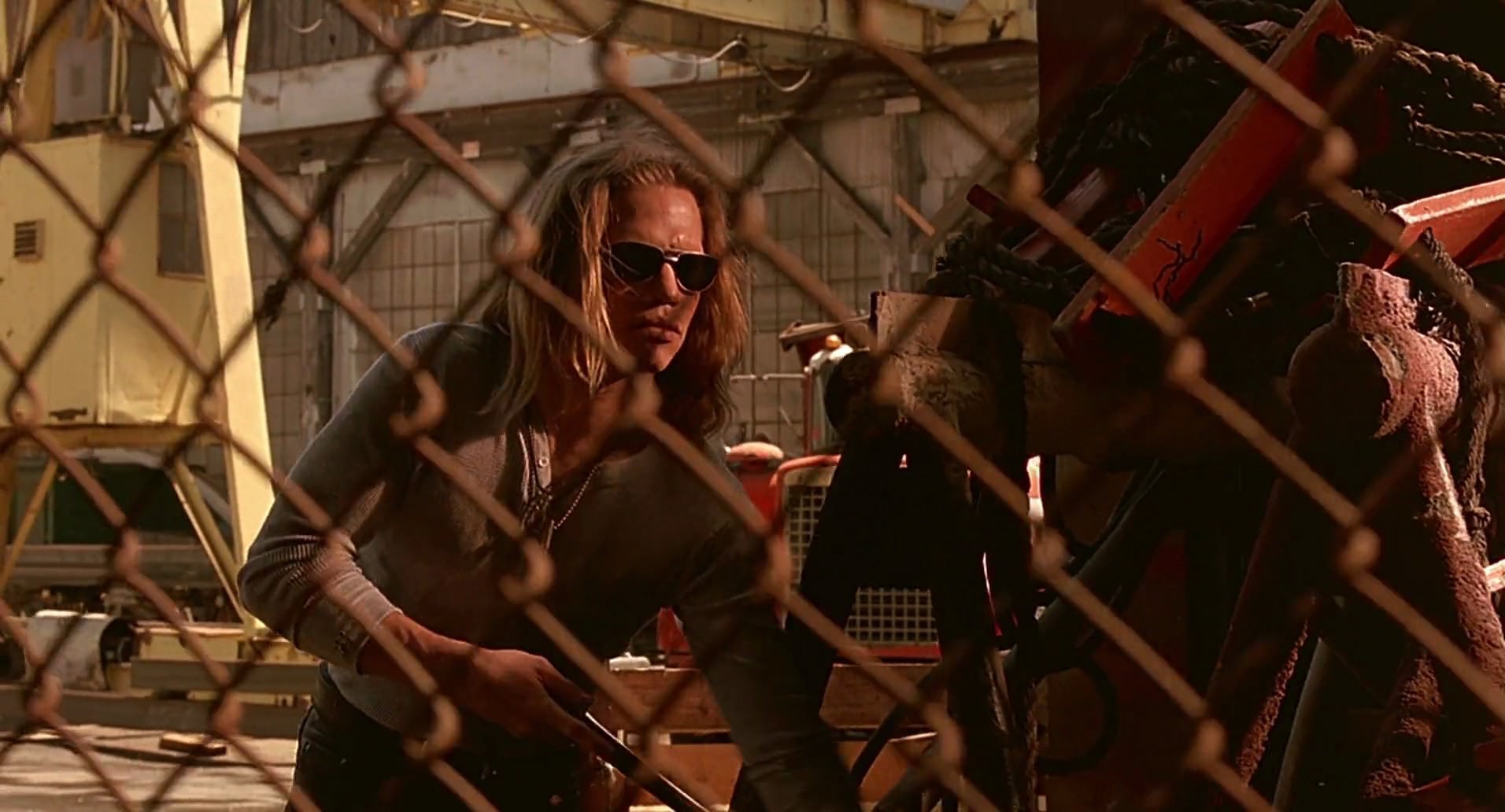 Barb Wire (1996) screencap 7944