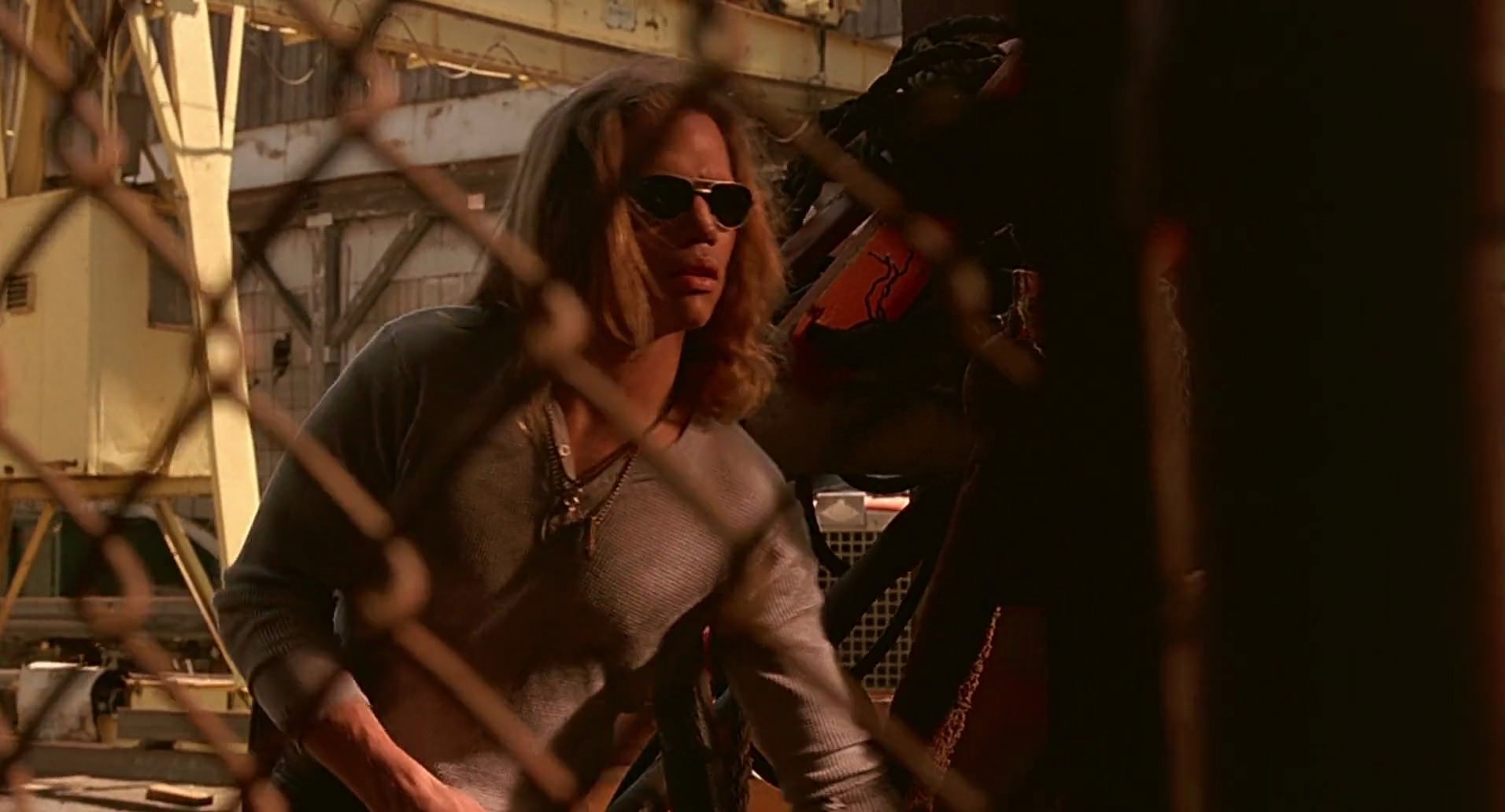 Barb Wire (1996) screencap 7950