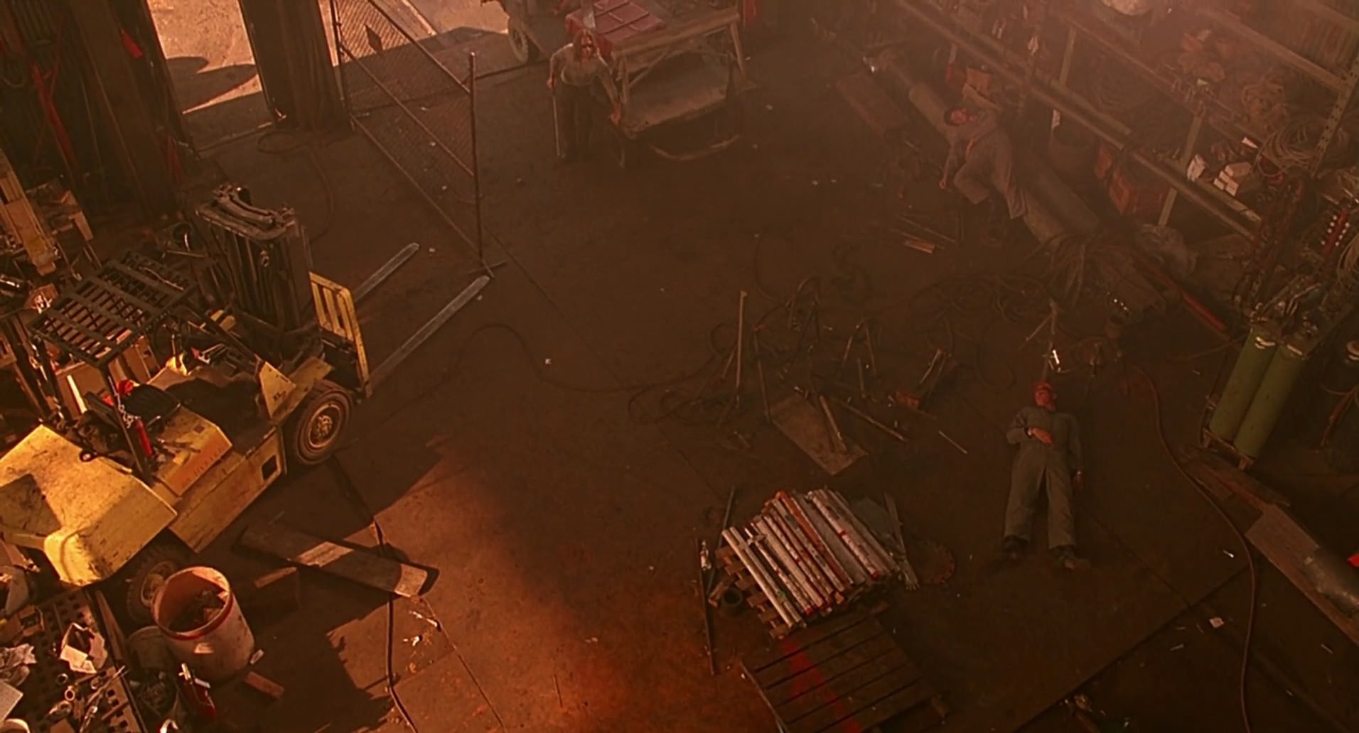 Barb Wire (1996) HD screenshot 7967