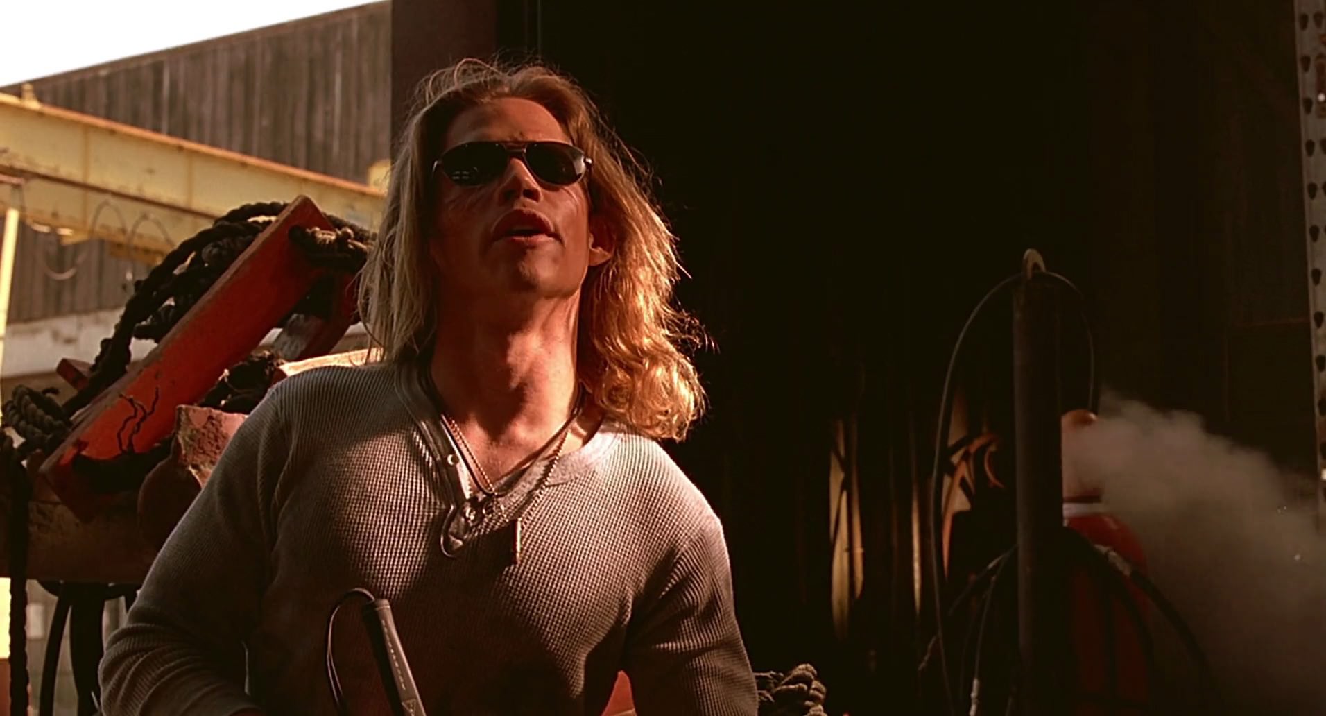 Barb Wire (1996) screencap 7980