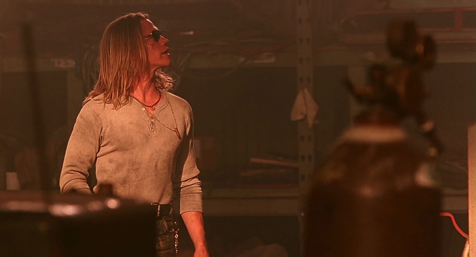 Barb Wire (1996) HD screenshot 8003