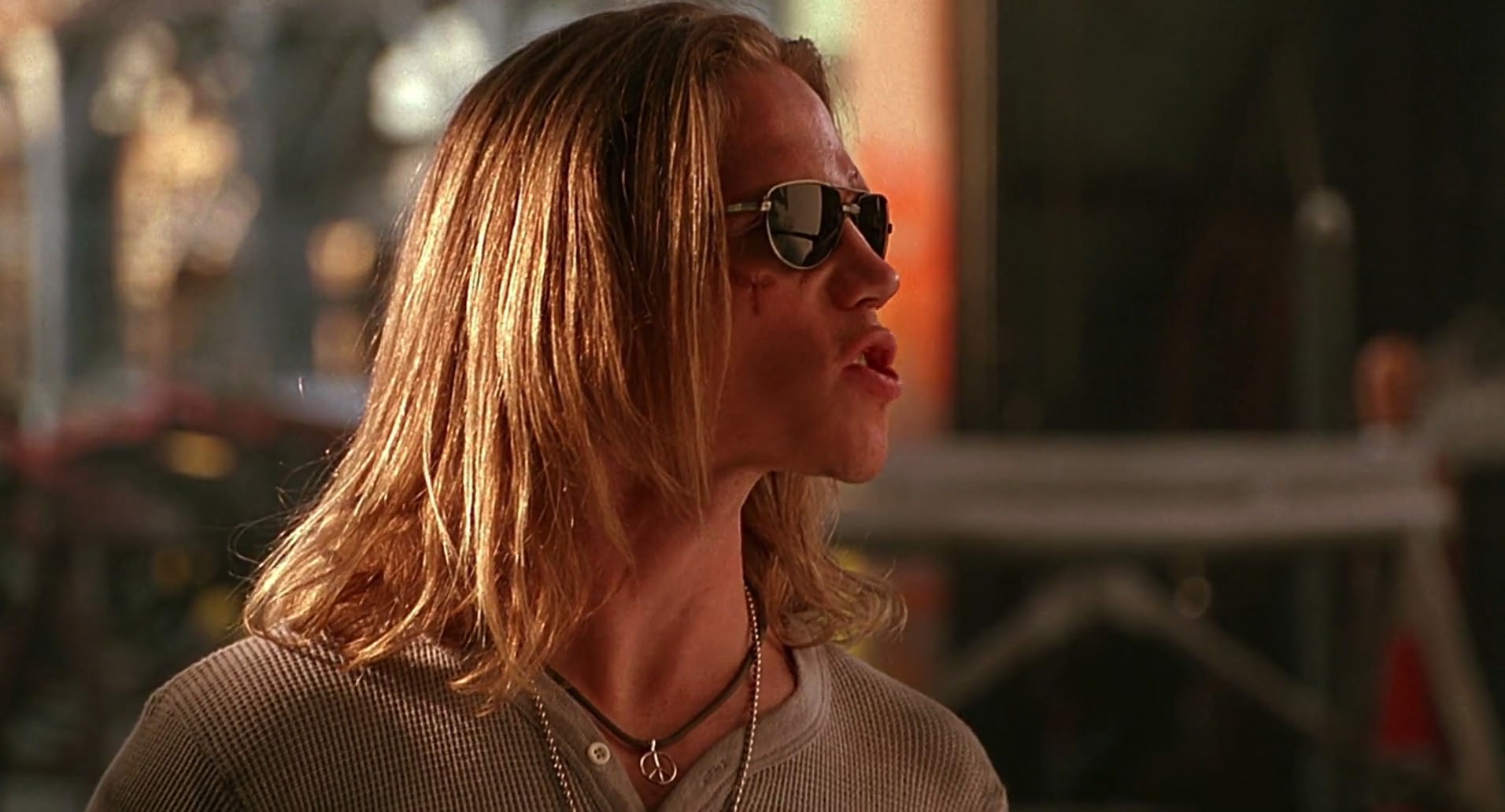 Barb Wire (1996) screencap 8007